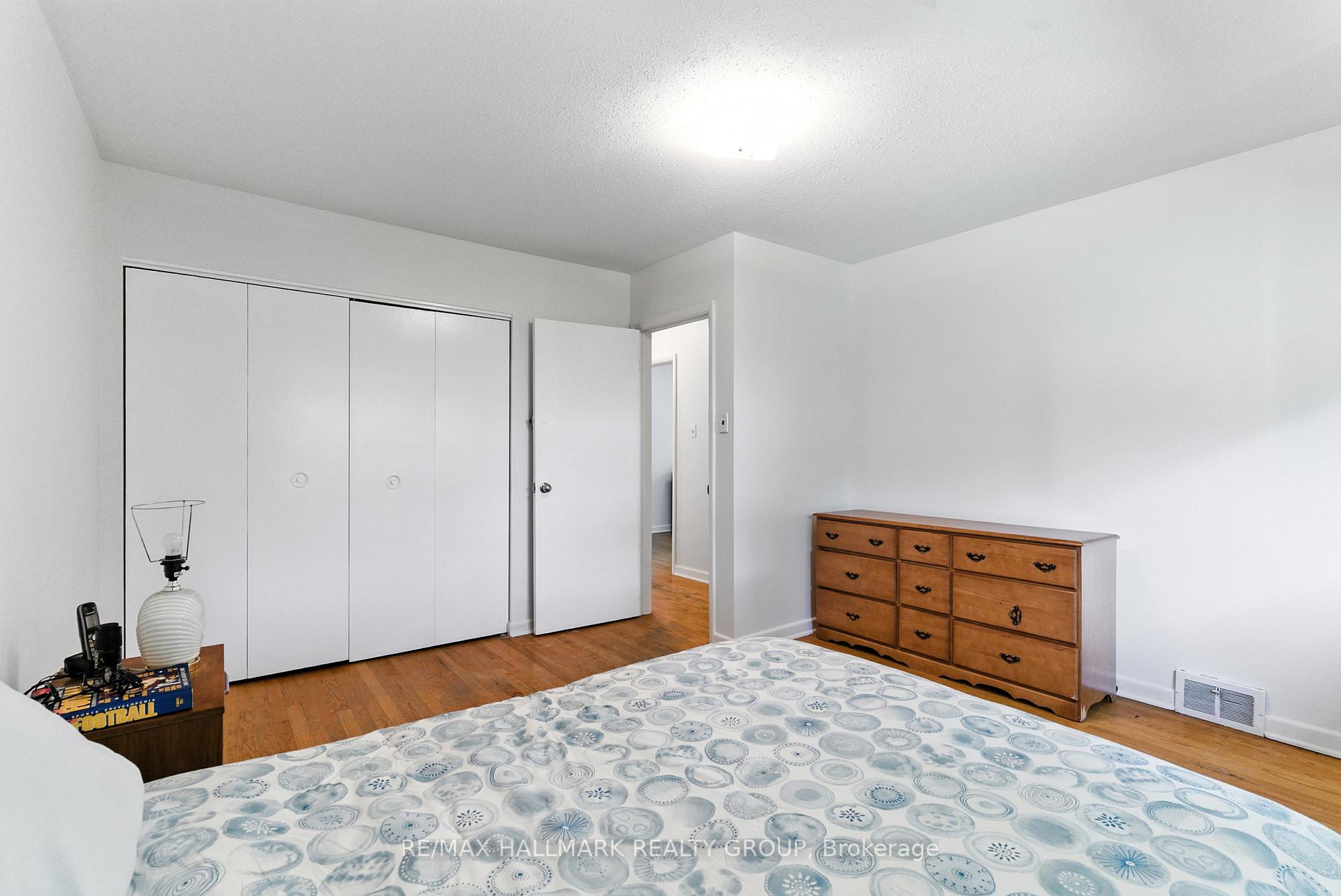 Photo 19 of 1127 Maitland Avenue, Ottawa, Copeland Park — HOMEH