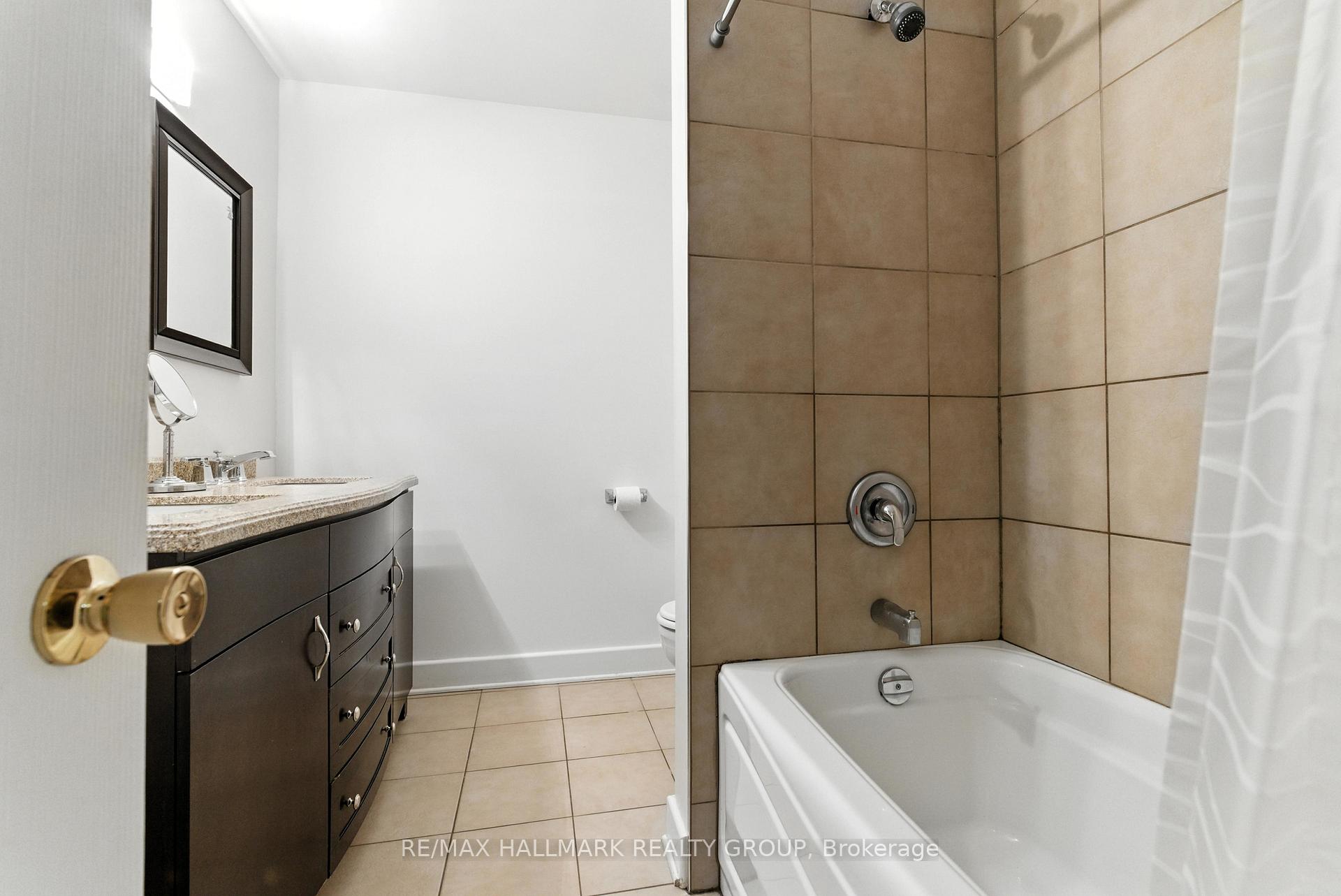Photo 25 of 1127 Maitland Avenue, Ottawa, Copeland Park — HOMEH