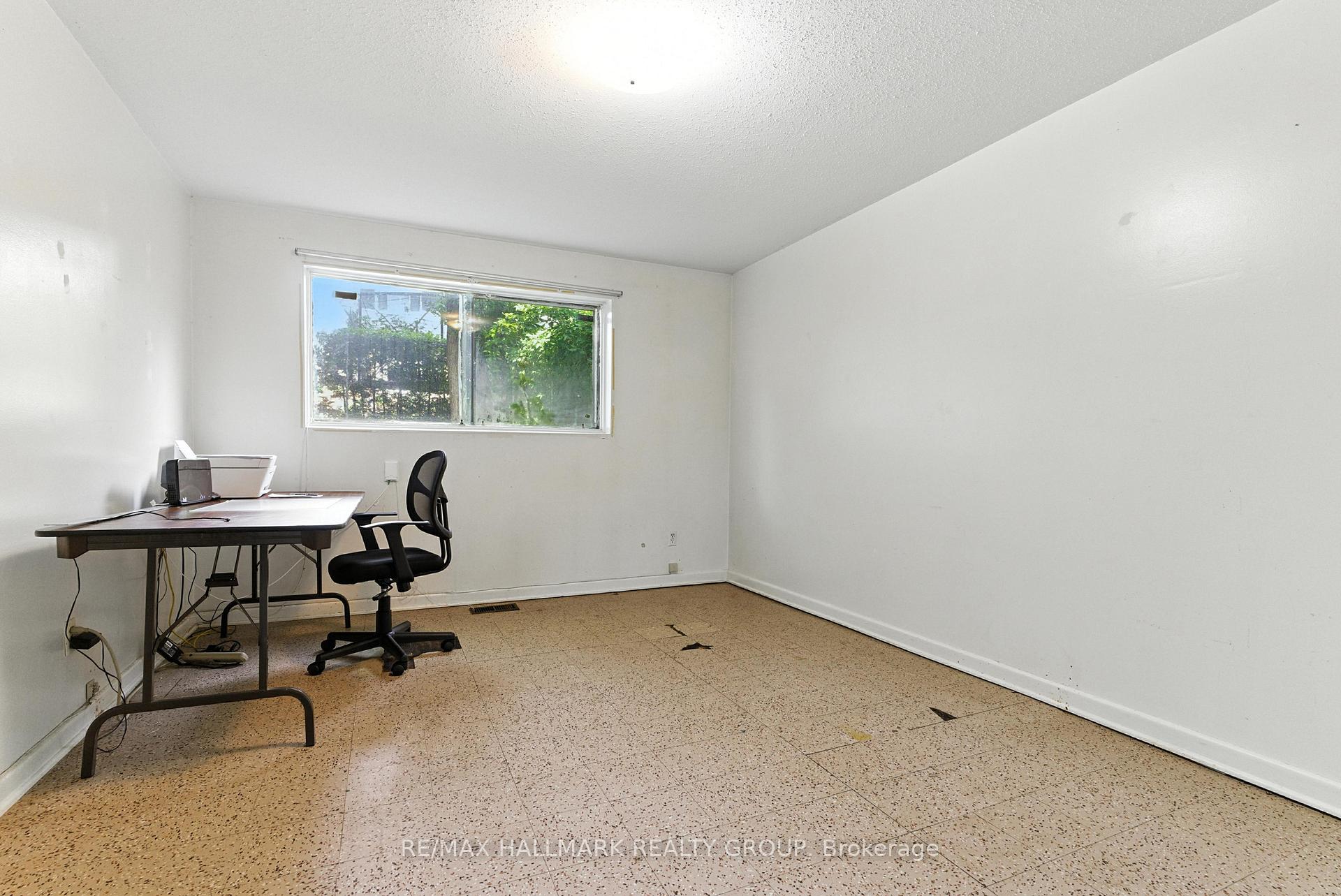 Photo 30 of 1127 Maitland Avenue, Ottawa, Copeland Park — HOMEH