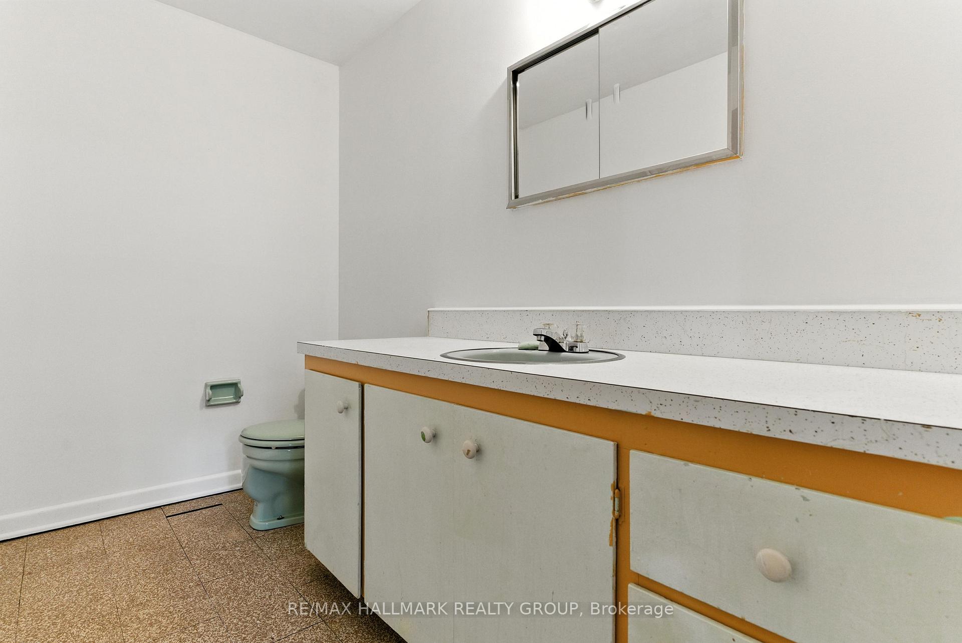 Photo 32 of 1127 Maitland Avenue, Ottawa, Copeland Park — HOMEH