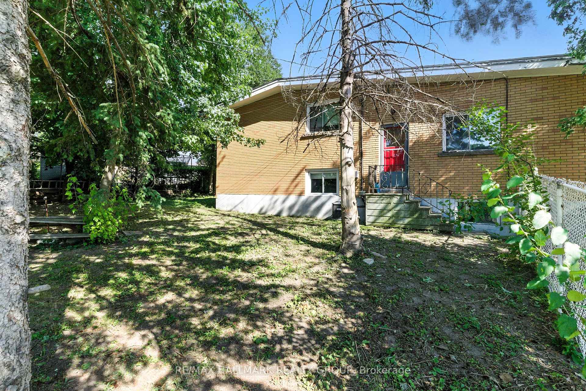 Photo 33 of 1127 Maitland Avenue, Ottawa, Copeland Park — HOMEH