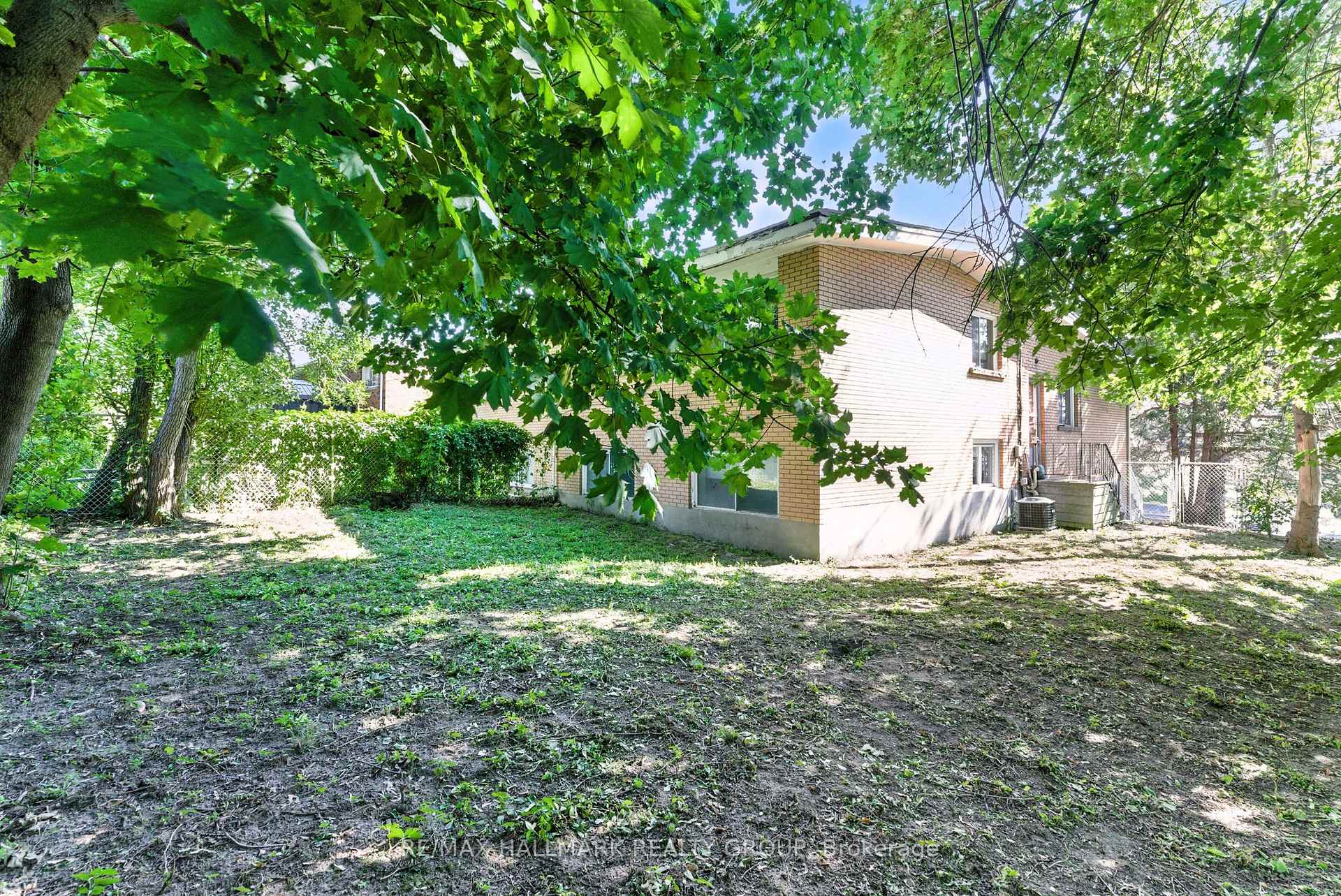 Photo 36 of 1127 Maitland Avenue, Ottawa, Copeland Park — HOMEH