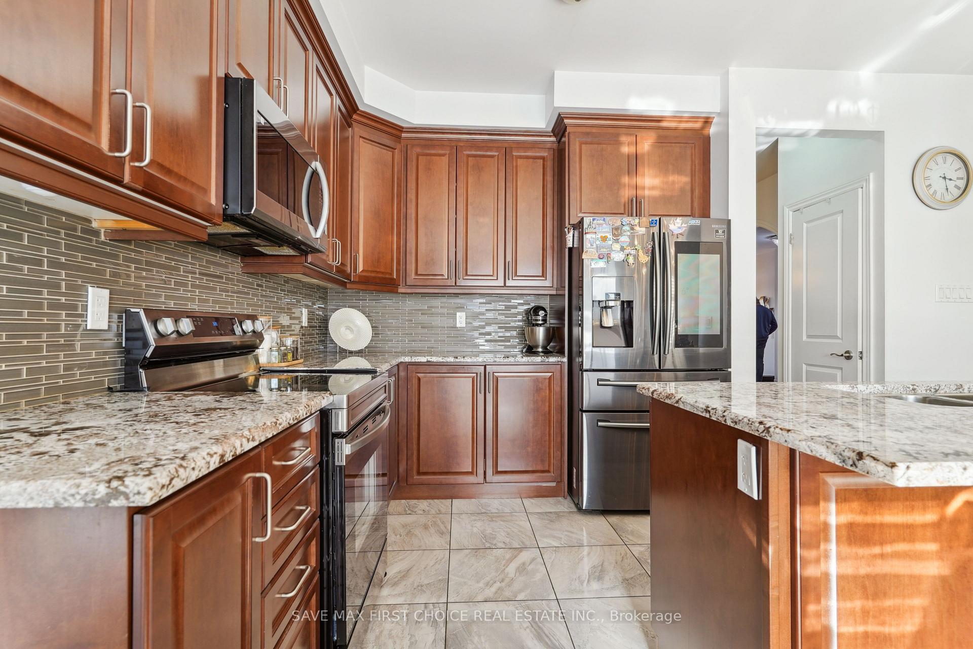 Photo 13 of 70 Masken Circle, Brampton, Northwest Brampton — HOMEH