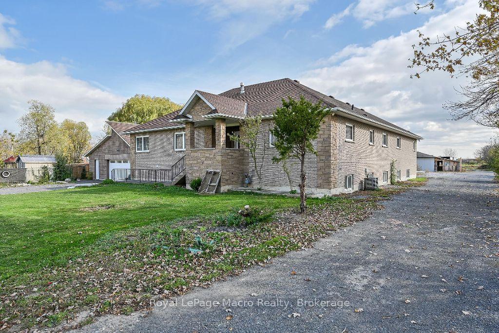Photo 2 of 120 Second Road E, Hamilton, Stoney Creek — HOMEH