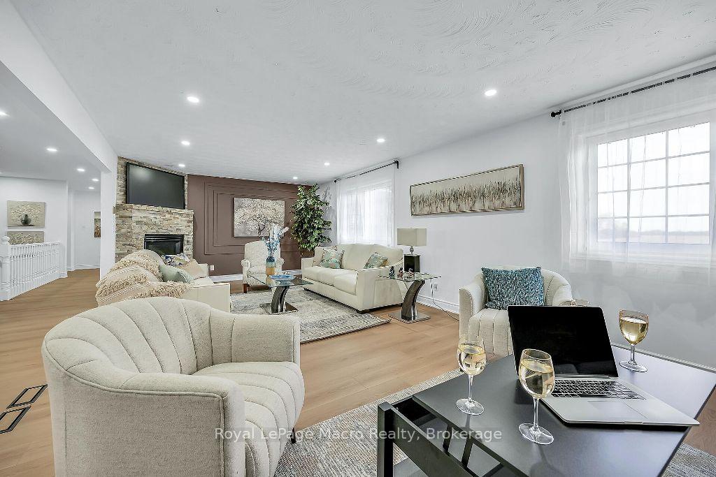 Photo 11 of 120 Second Road E, Hamilton, Stoney Creek — HOMEH