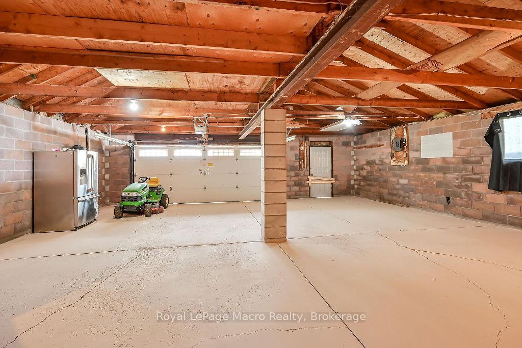 Photo 32 of 120 Second Road E, Hamilton, Stoney Creek — HOMEH