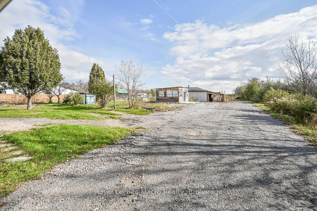 Photo 37 of 120 Second Road E, Hamilton, Stoney Creek — HOMEH