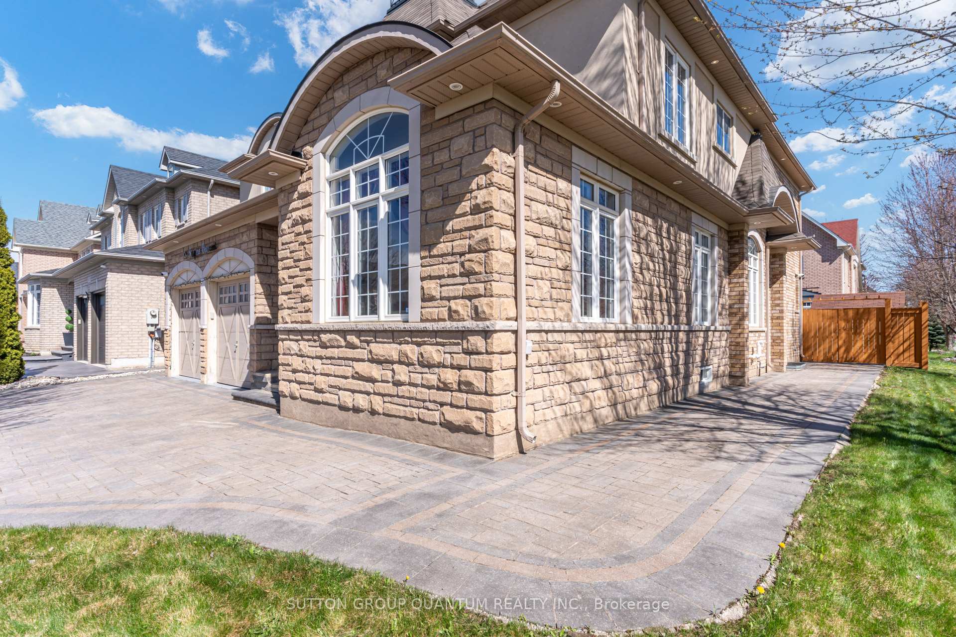 Photo 2 of 49 Supino Crescent, Brampton, Vales of Castlemore — HOMEH