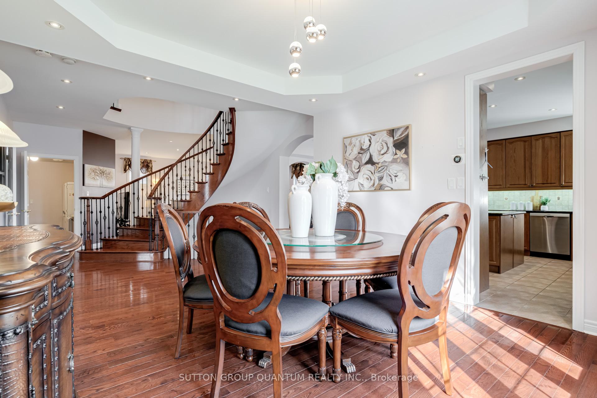 Photo 9 of 49 Supino Crescent, Brampton, Vales of Castlemore — HOMEH
