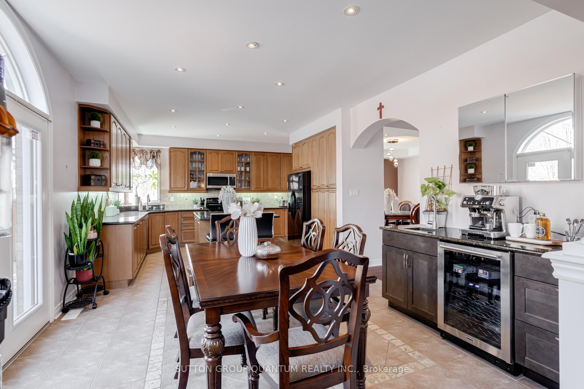 Photo 13 of 49 Supino Crescent, Brampton, Vales of Castlemore — HOMEH