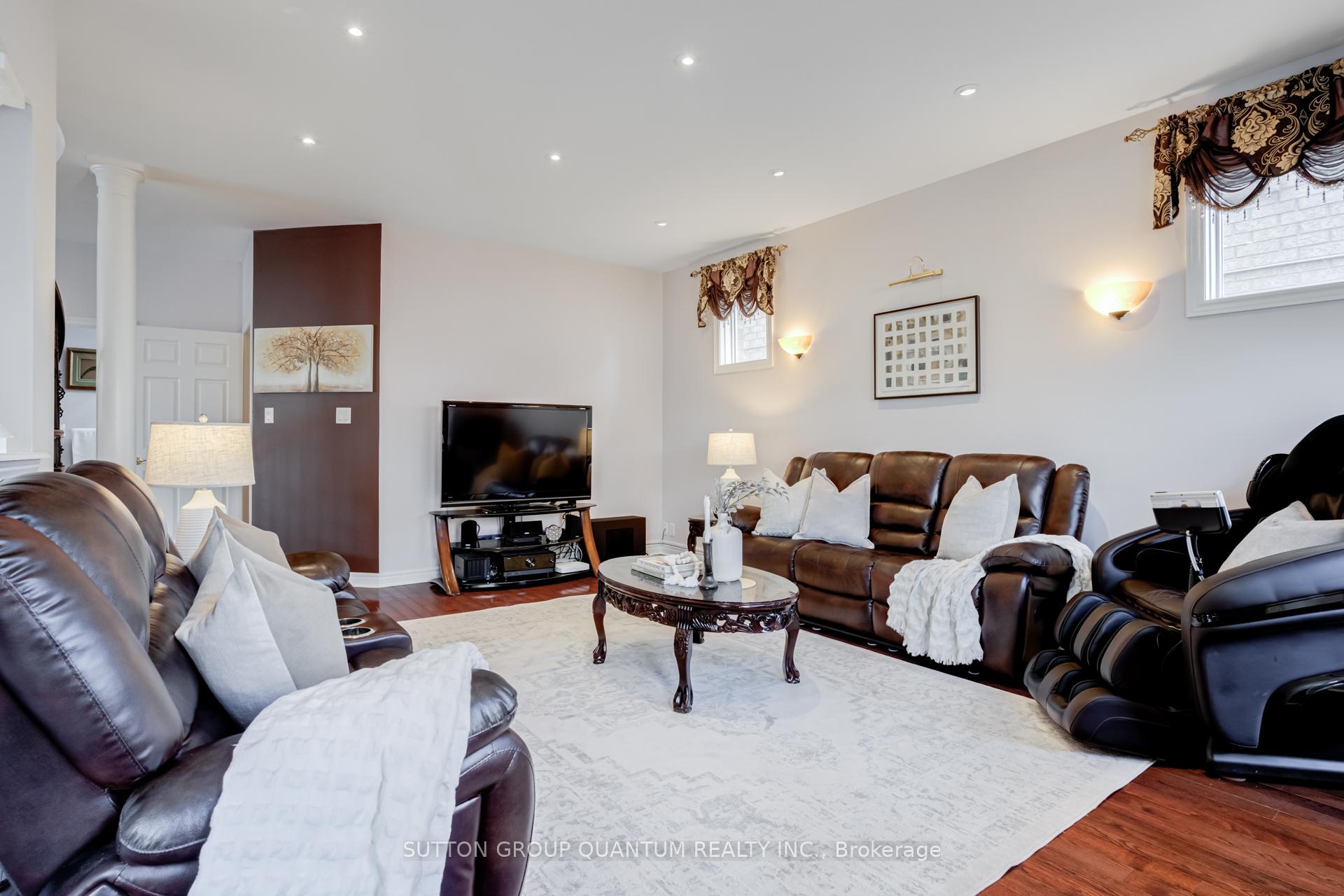 Photo 16 of 49 Supino Crescent, Brampton, Vales of Castlemore — HOMEH