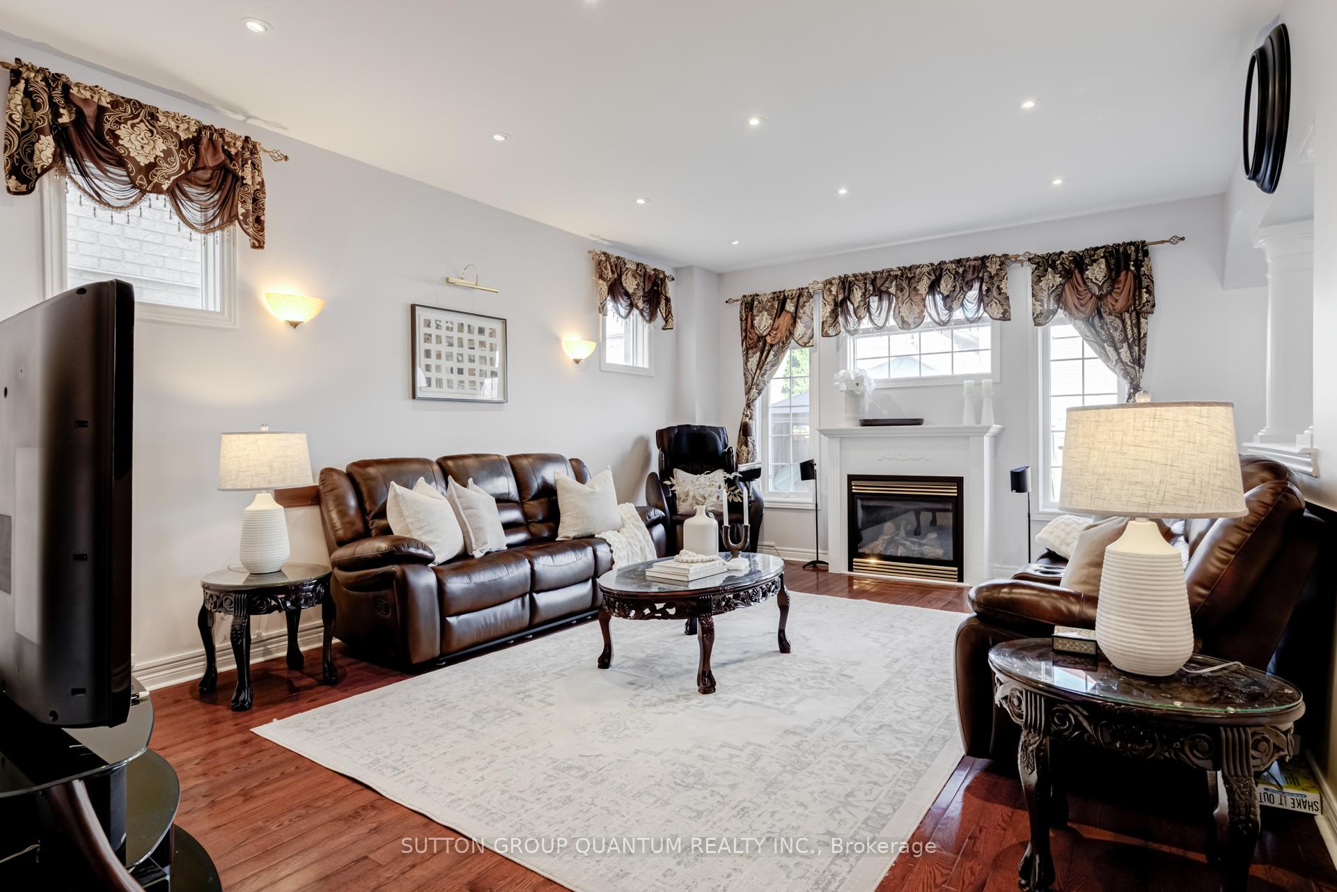 Photo 18 of 49 Supino Crescent, Brampton, Vales of Castlemore — HOMEH