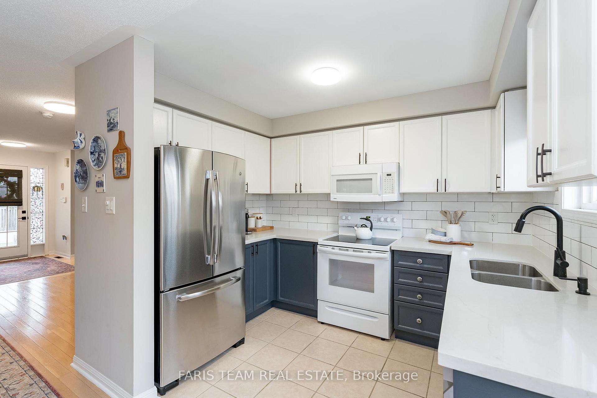 Photo 3 of 28 Villers Street, Barrie, Edgehill Drive — HOMEH