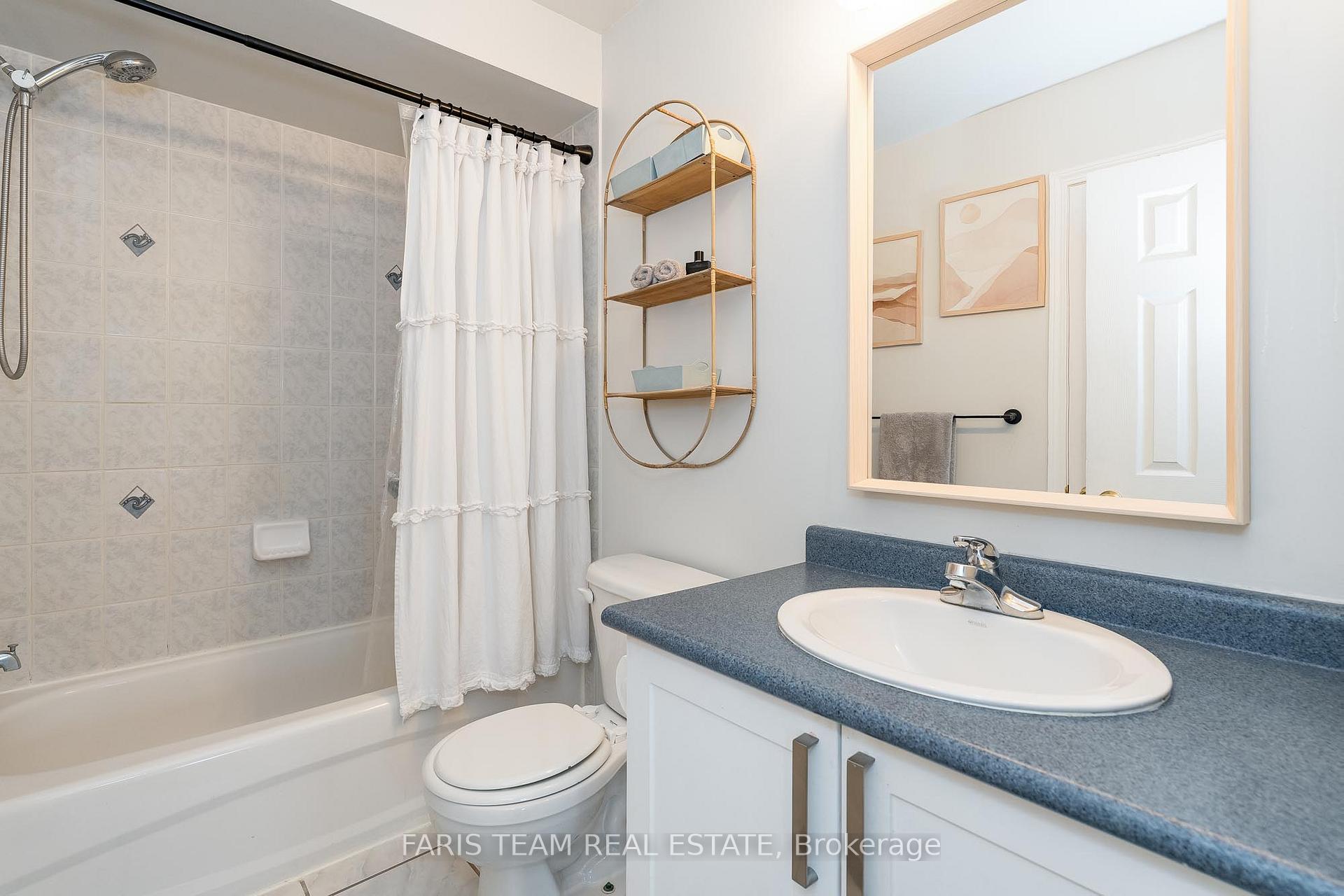 Photo 14 of 28 Villers Street, Barrie, Edgehill Drive — HOMEH