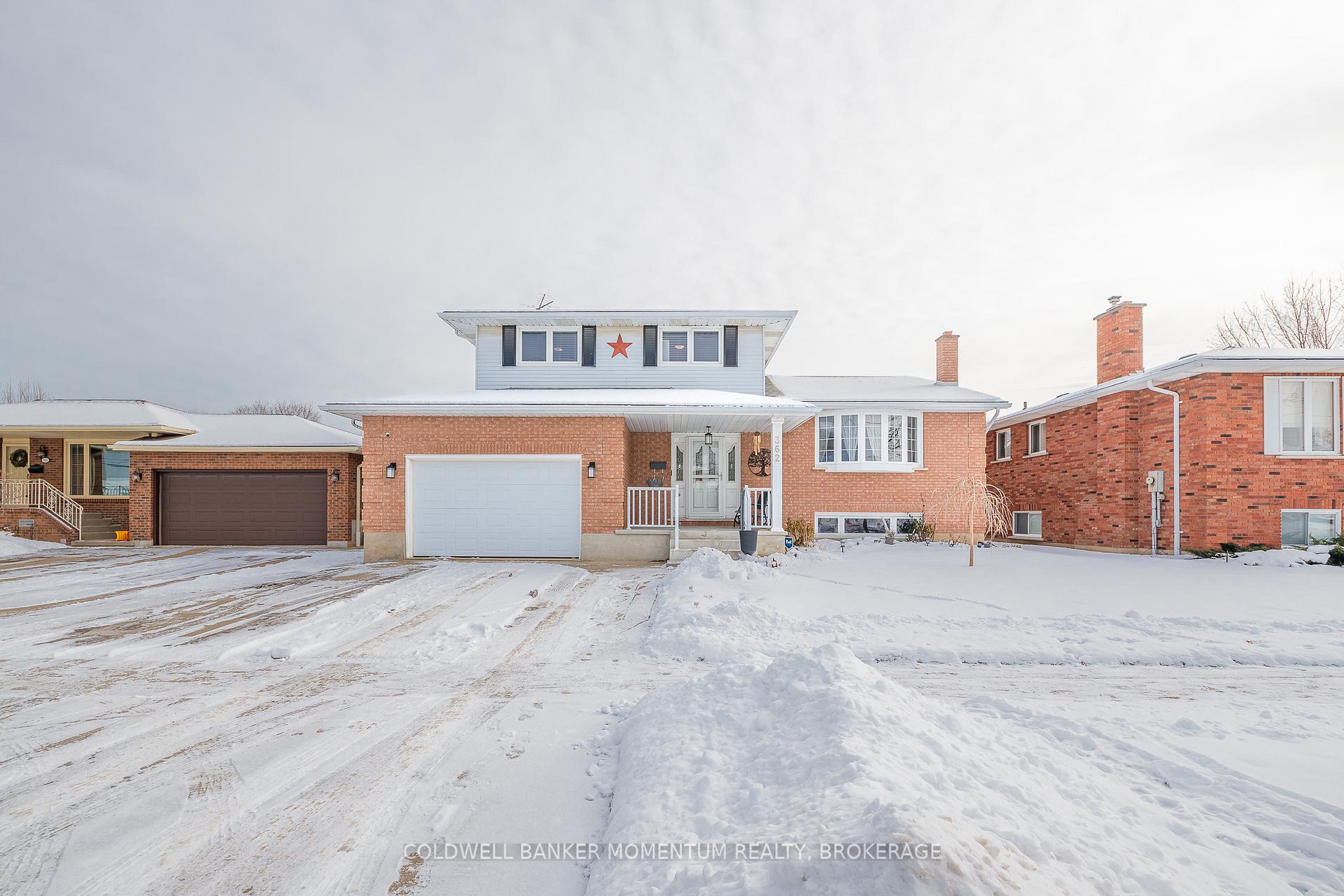 Photo 2 of 362 Grantham Avenue, St. Catharines, Carlton/Bunting — HOMEH