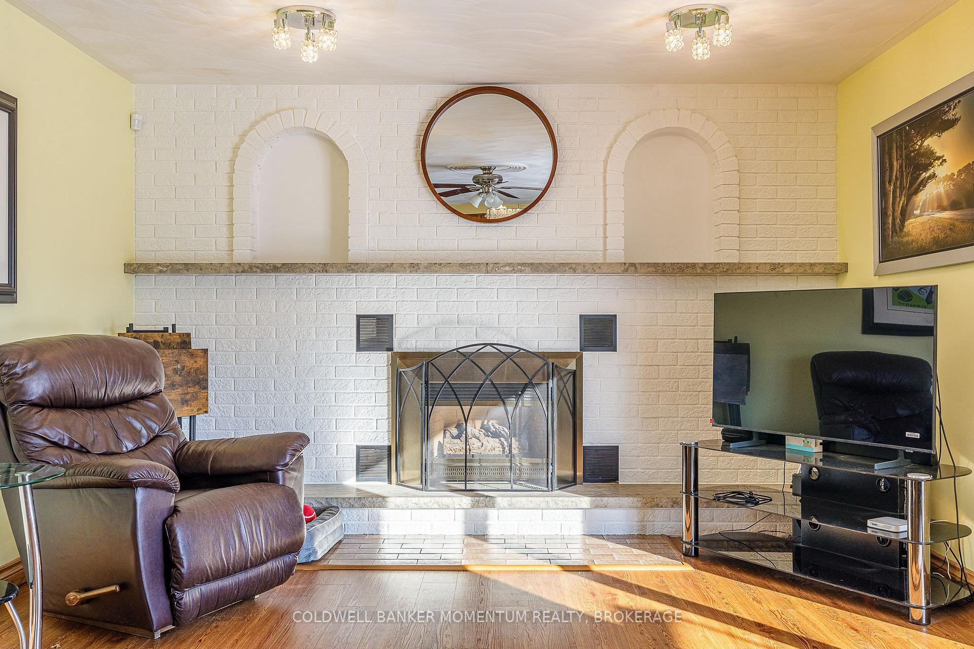 Photo 14 of 362 Grantham Avenue, St. Catharines, Carlton/Bunting — HOMEH