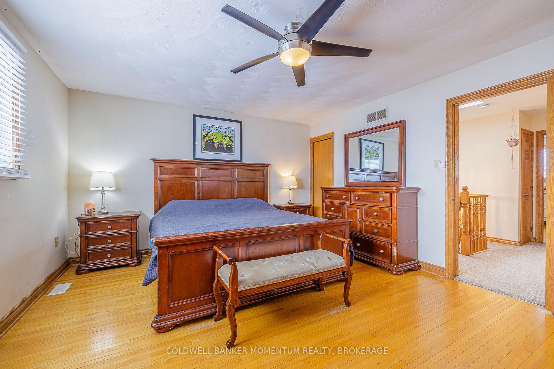 Photo 16 of 362 Grantham Avenue, St. Catharines, Carlton/Bunting — HOMEH
