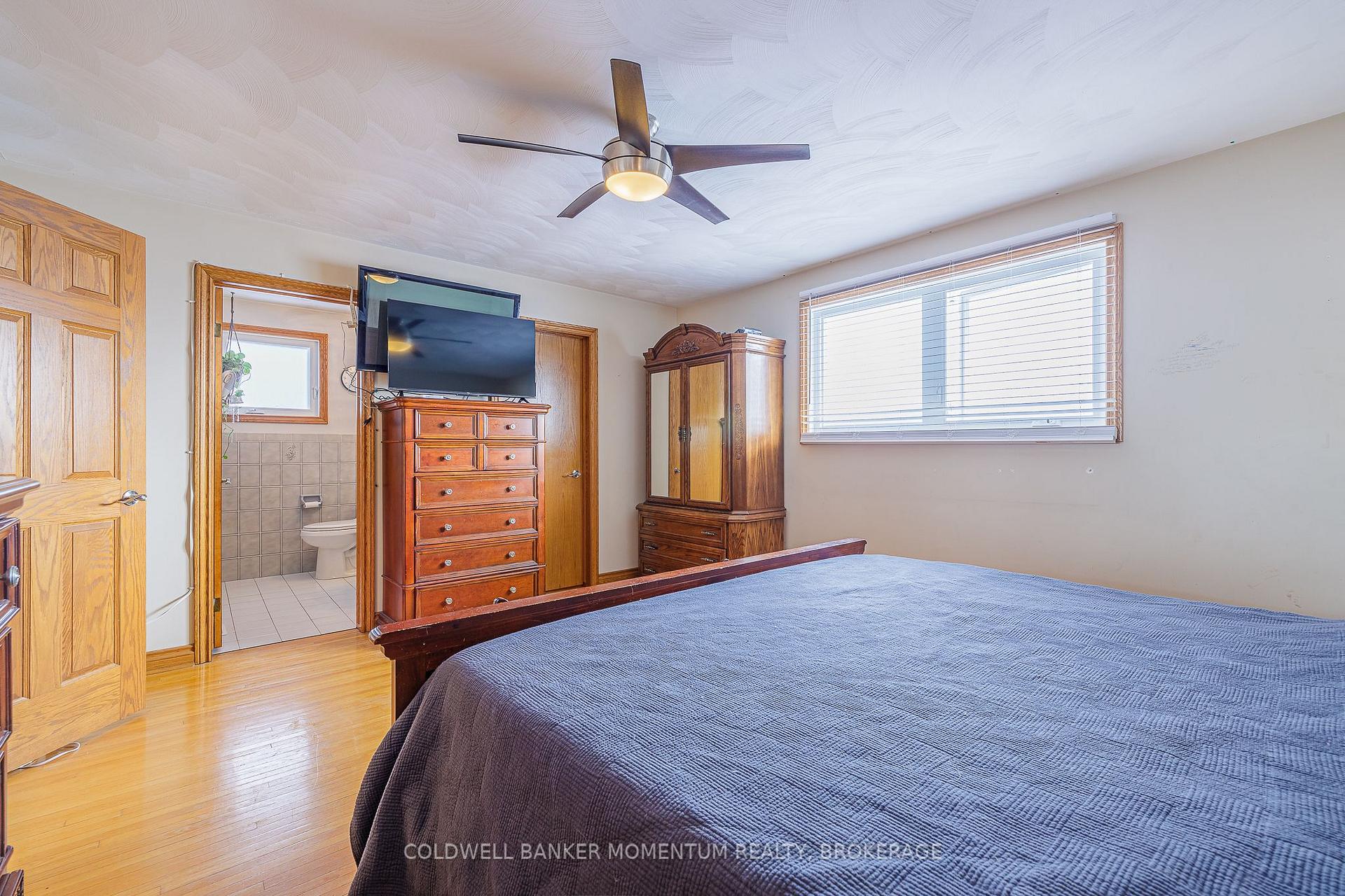 Photo 17 of 362 Grantham Avenue, St. Catharines, Carlton/Bunting — HOMEH