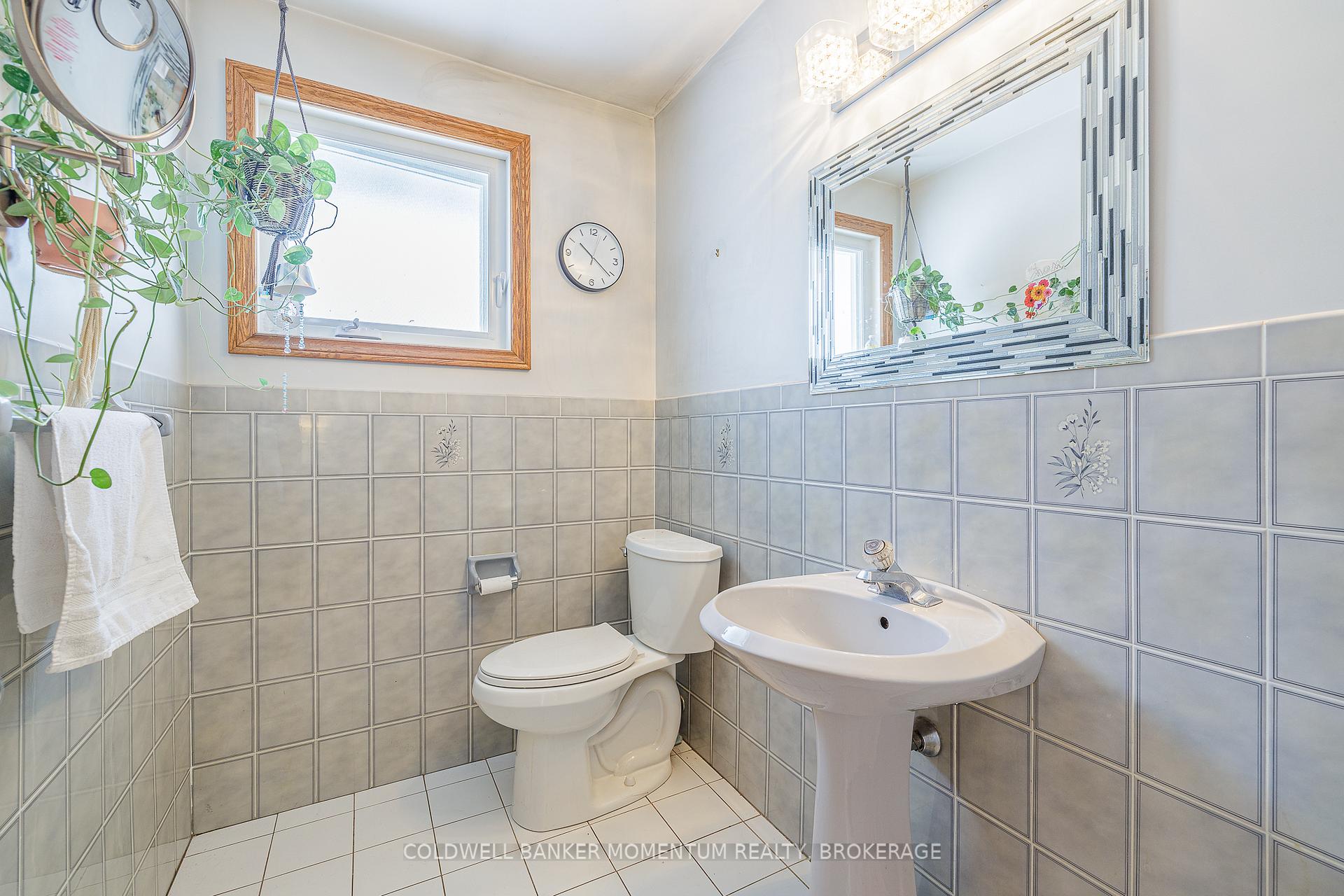 Photo 19 of 362 Grantham Avenue, St. Catharines, Carlton/Bunting — HOMEH