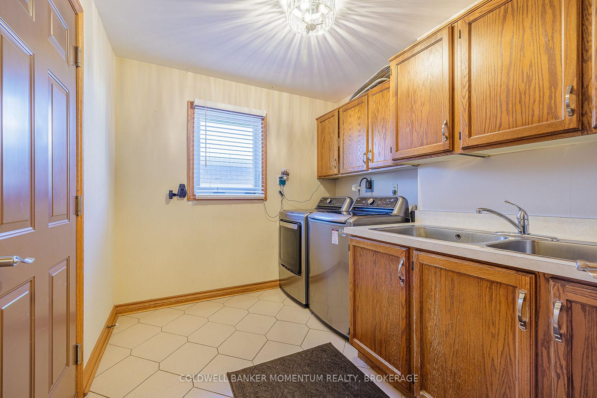 Photo 27 of 362 Grantham Avenue, St. Catharines, Carlton/Bunting — HOMEH