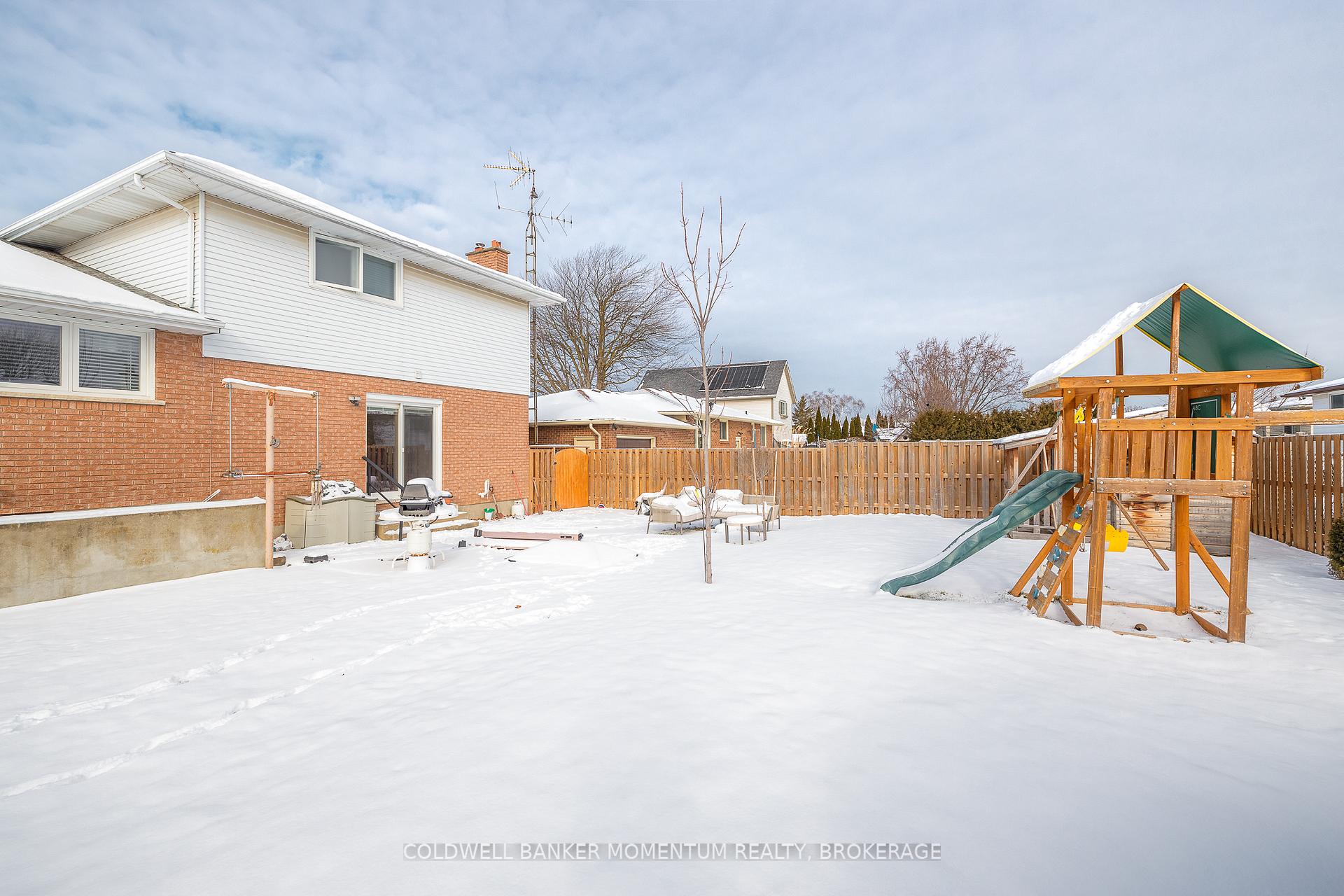 Photo 38 of 362 Grantham Avenue, St. Catharines, Carlton/Bunting — HOMEH