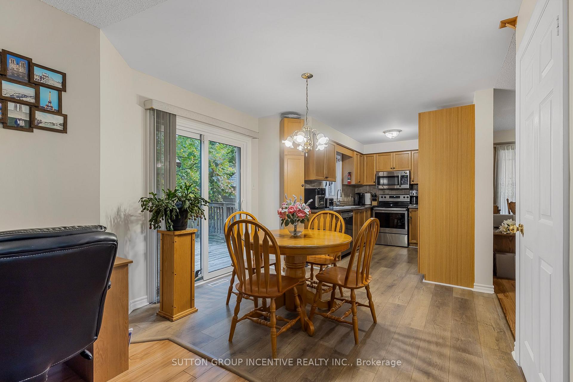 Photo 12 of 21 Kelsey Crescent, Barrie, Ardagh — HOMEH