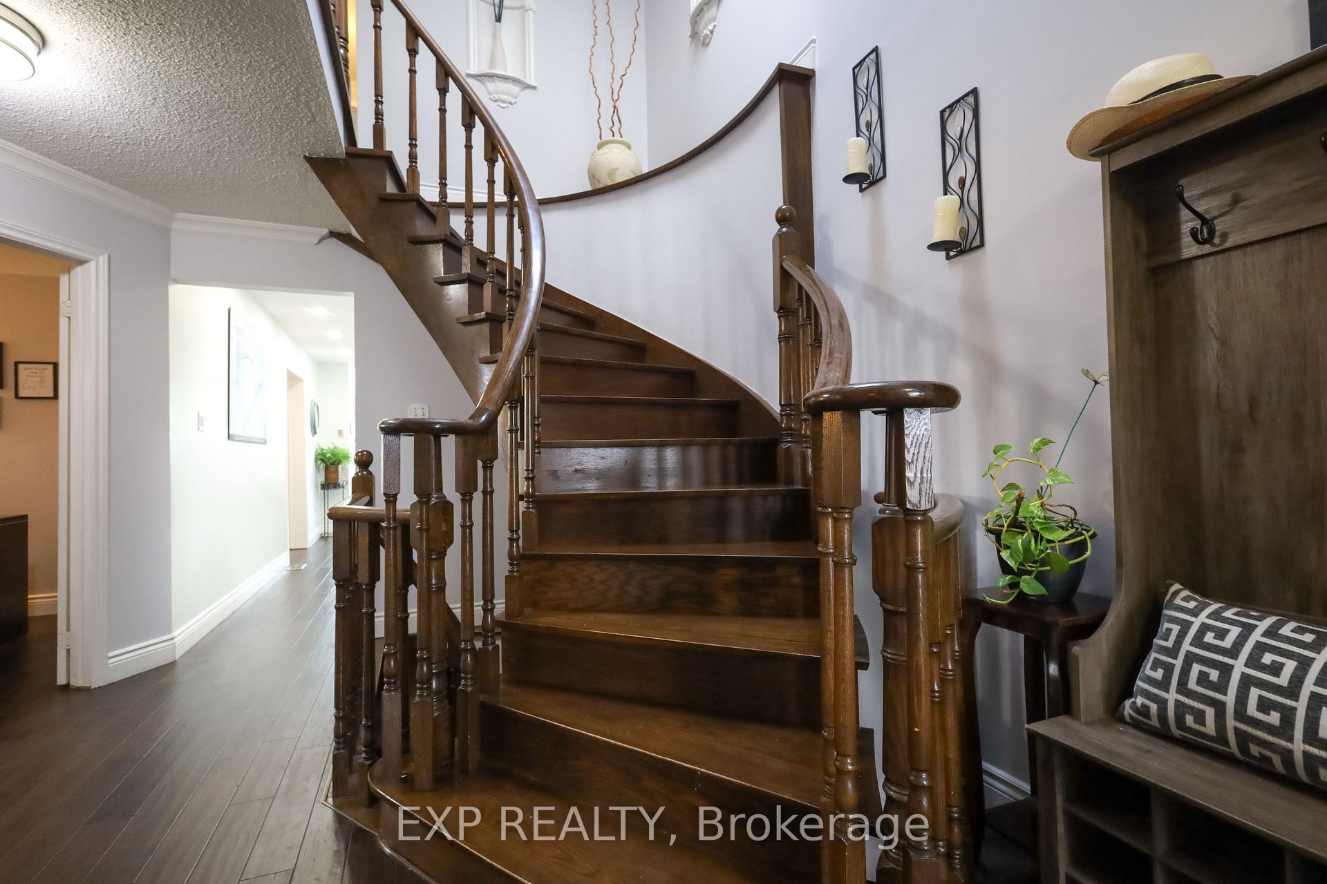 Photo 11 of 54 Trewartha Crescent, Brampton, Heart Lake West — HOMEH