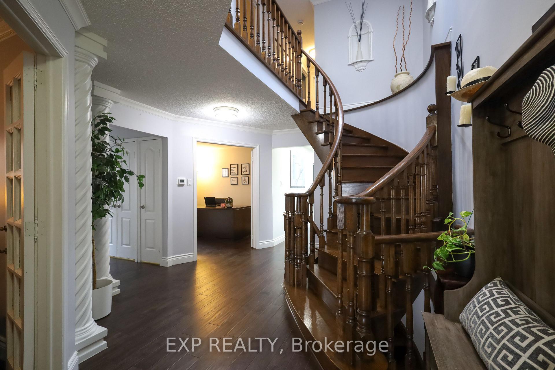 Photo 12 of 54 Trewartha Crescent, Brampton, Heart Lake West — HOMEH