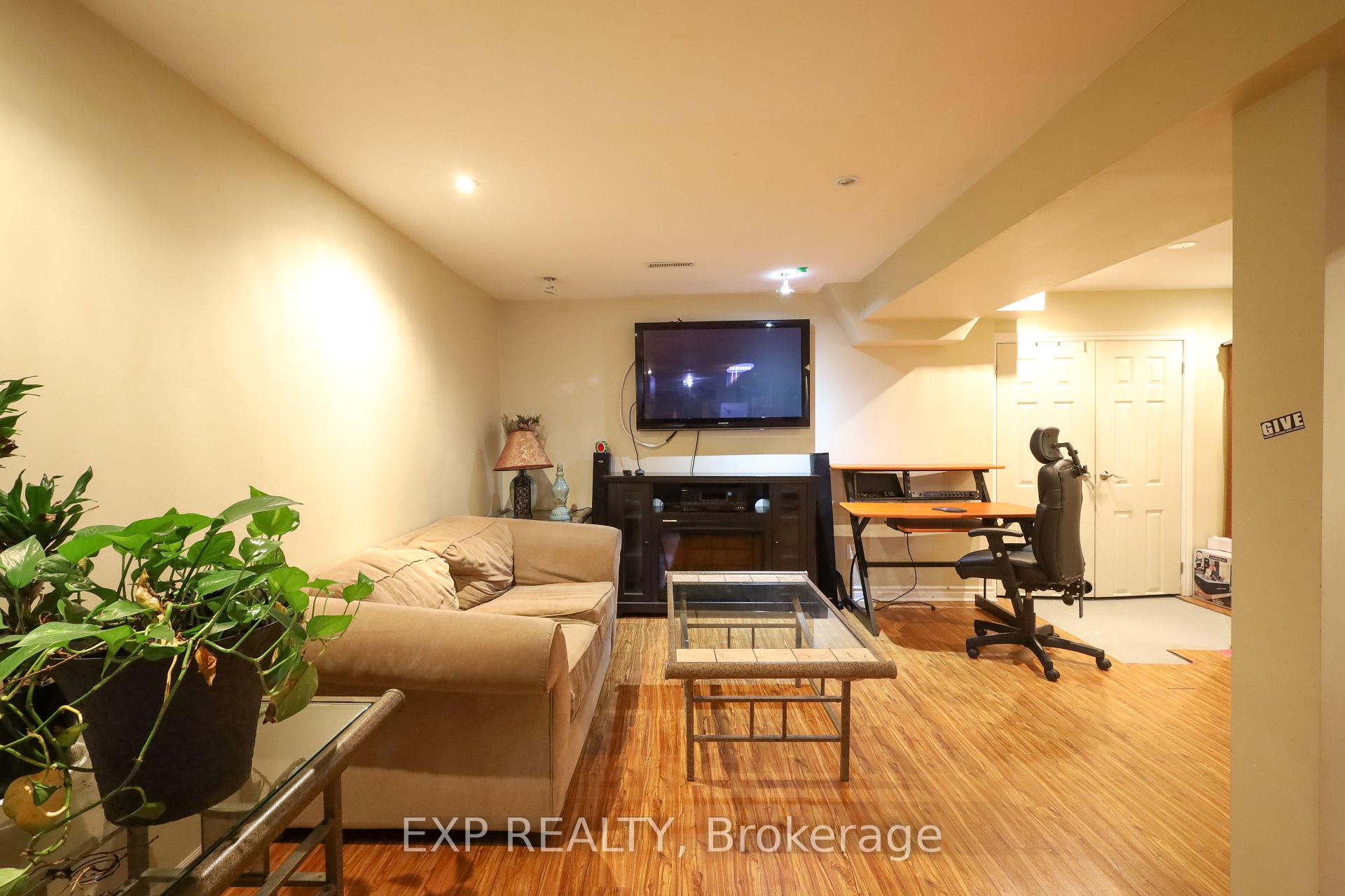 Photo 14 of 54 Trewartha Crescent, Brampton, Heart Lake West — HOMEH