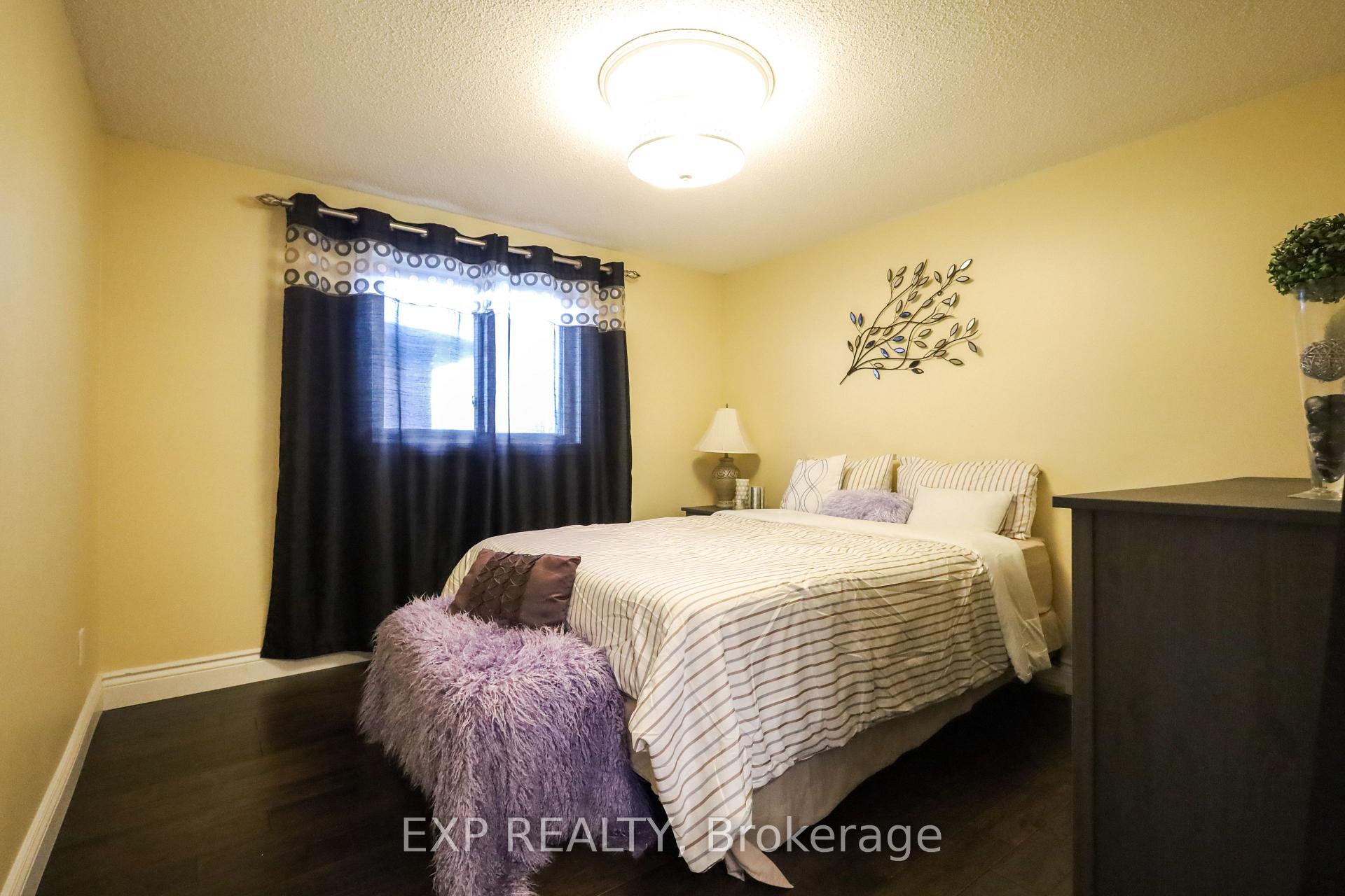 Photo 19 of 54 Trewartha Crescent, Brampton, Heart Lake West — HOMEH