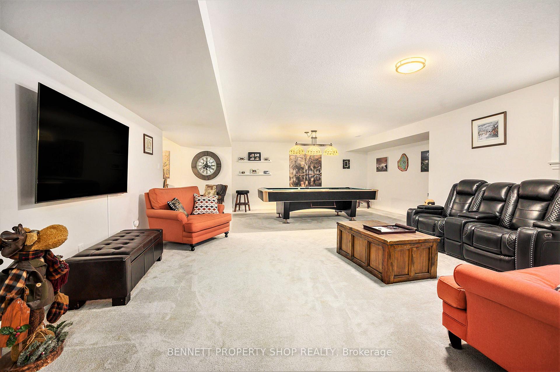 Photo 18 of 141 Talos Circle, Ottawa, Richmond — HOMEH