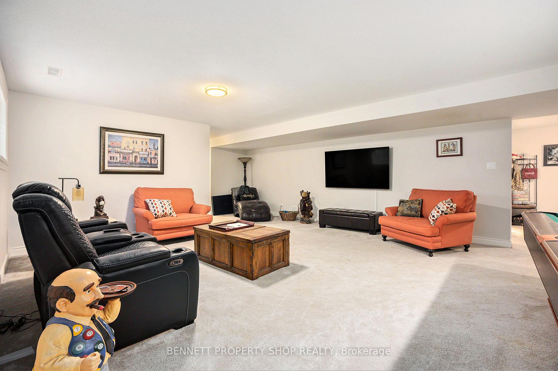 Photo 19 of 141 Talos Circle, Ottawa, Richmond — HOMEH