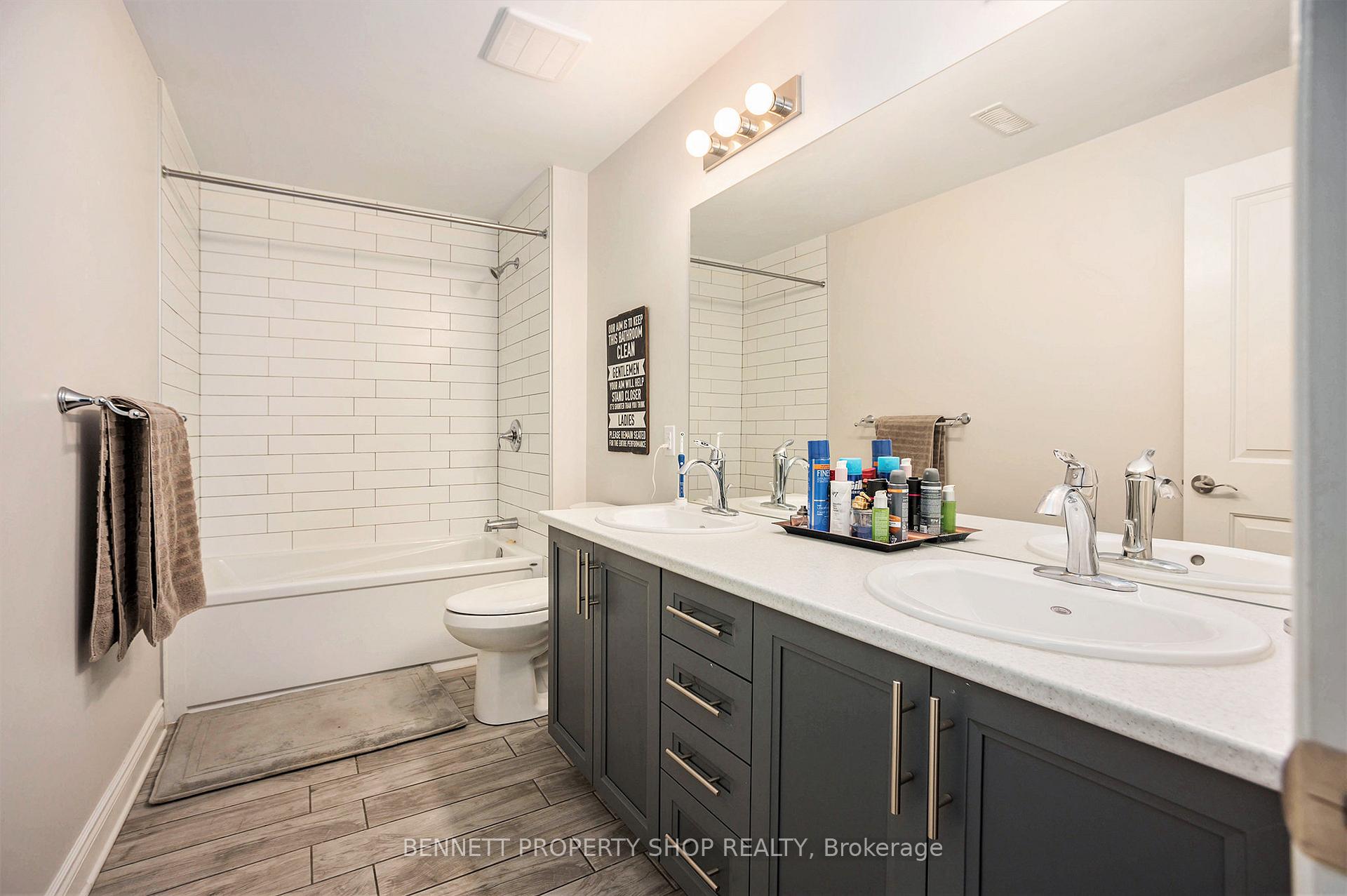 Photo 23 of 141 Talos Circle, Ottawa, Richmond — HOMEH