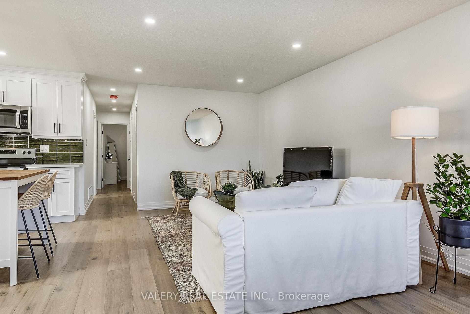Photo 7 of 26 Garden Crescent, Hamilton, Burkholme — HOMEH