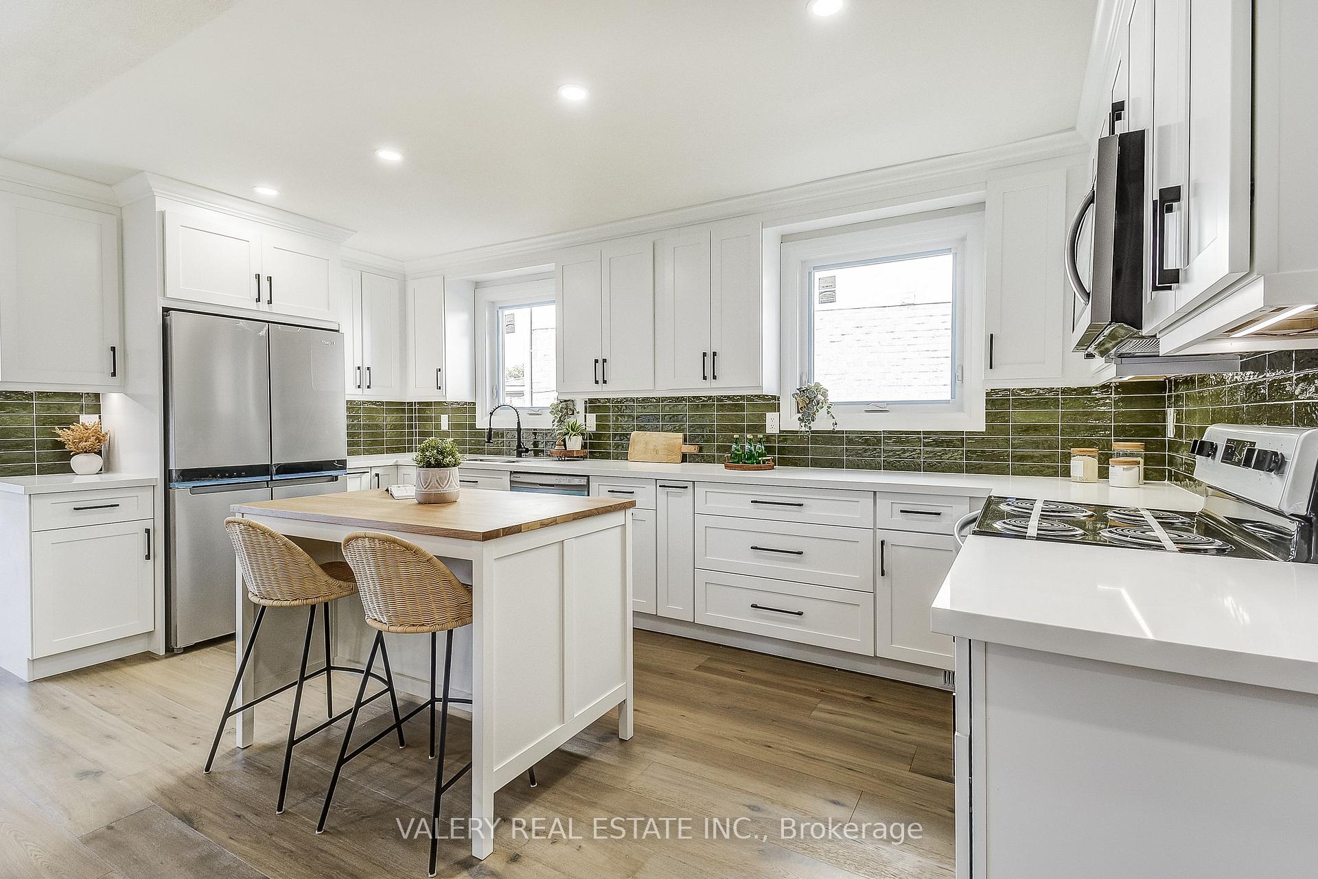 Photo 13 of 26 Garden Crescent, Hamilton, Burkholme — HOMEH