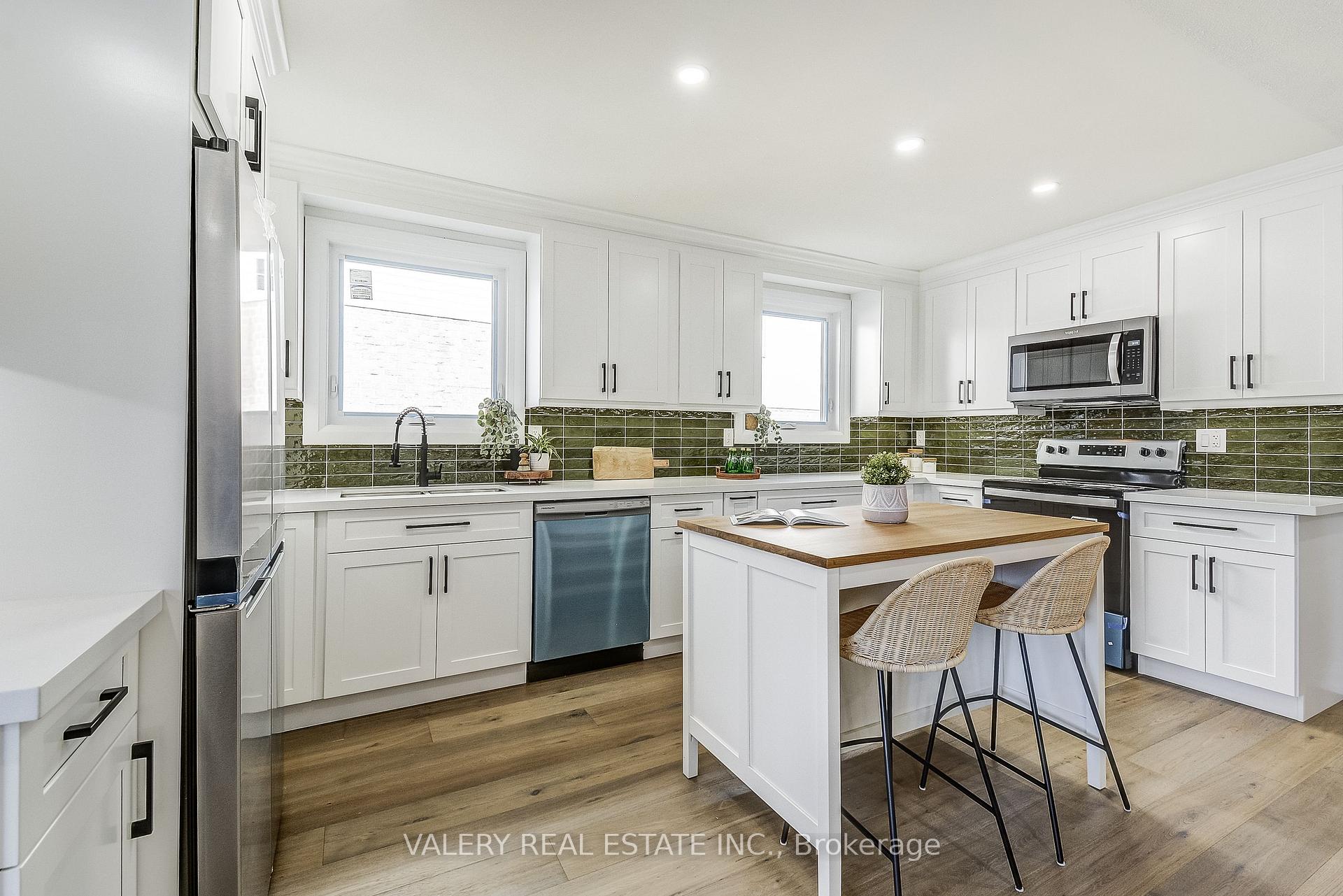 Photo 15 of 26 Garden Crescent, Hamilton, Burkholme — HOMEH