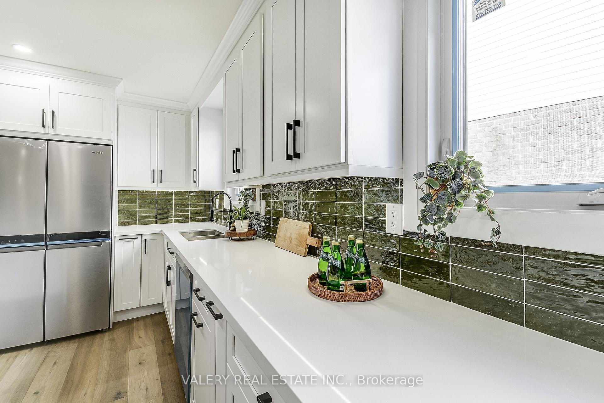 Photo 17 of 26 Garden Crescent, Hamilton, Burkholme — HOMEH