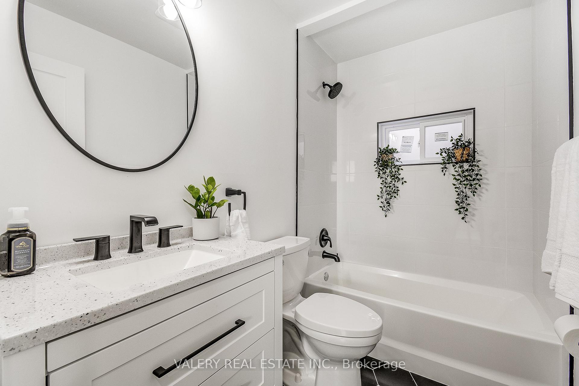 Photo 19 of 26 Garden Crescent, Hamilton, Burkholme — HOMEH