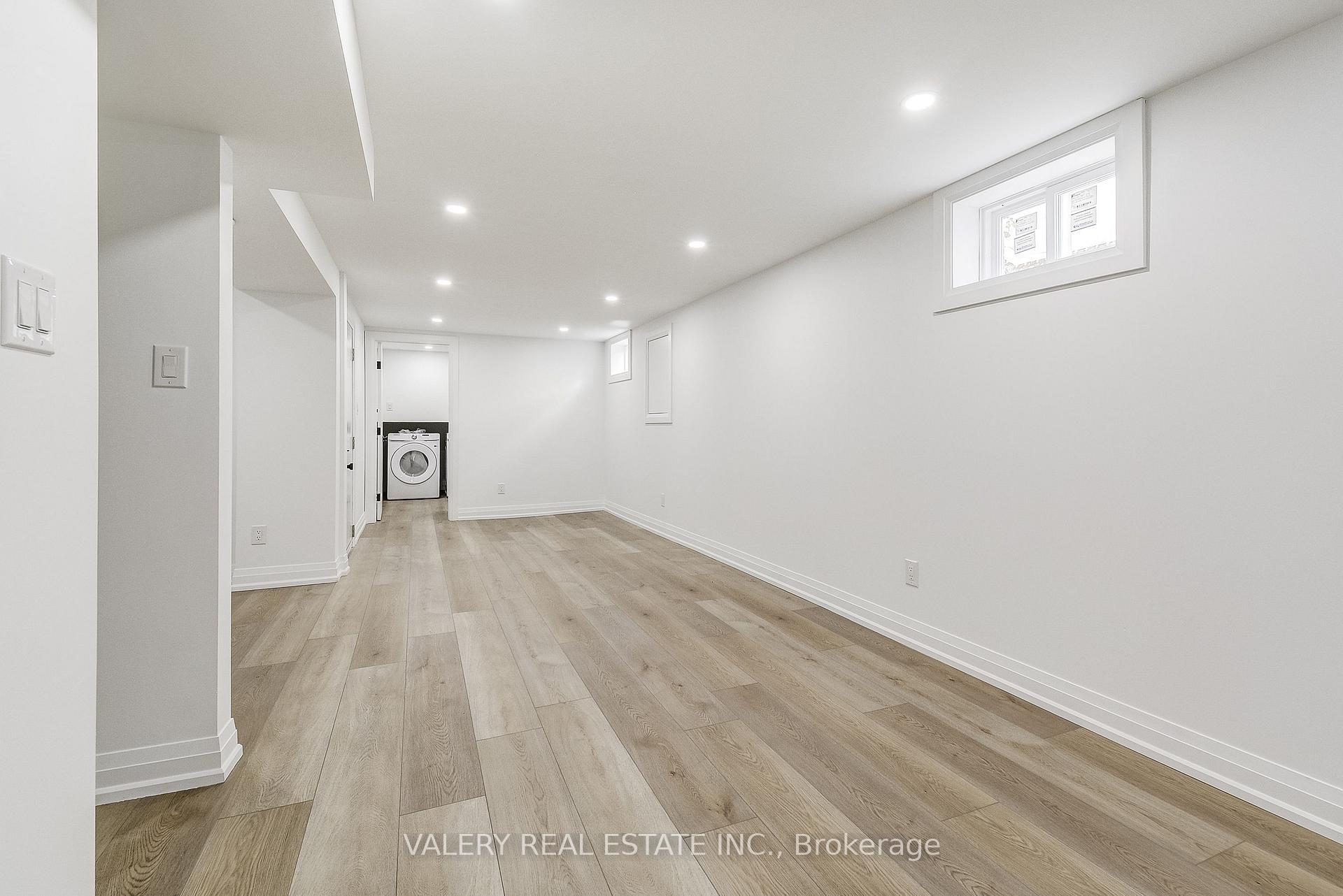 Photo 24 of 26 Garden Crescent, Hamilton, Burkholme — HOMEH