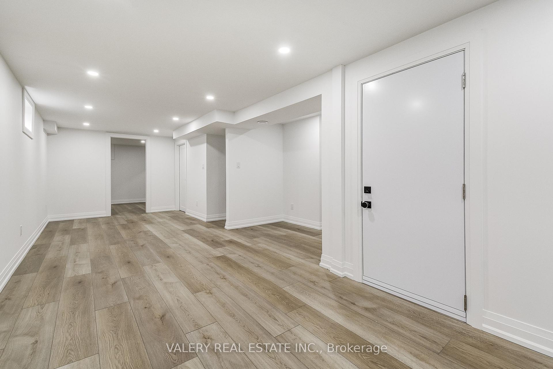 Photo 27 of 26 Garden Crescent, Hamilton, Burkholme — HOMEH