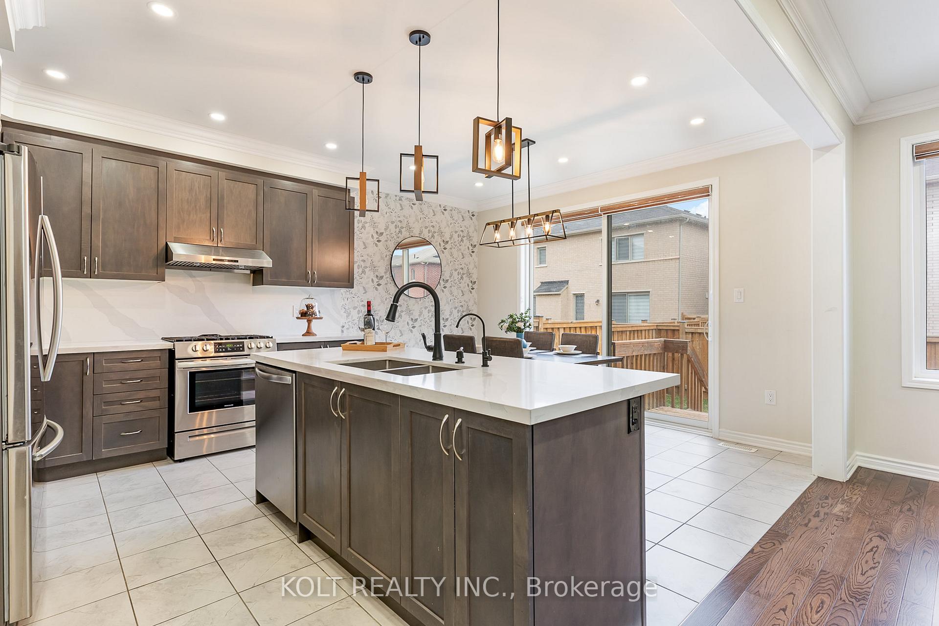 Photo 19 of 9 Herrick Drive, Brampton, Northwest Brampton — HOMEH