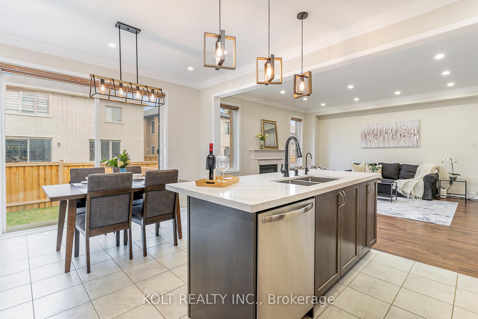 Photo 6 of 9 Herrick Drive, Brampton, Northwest Brampton — HOMEH