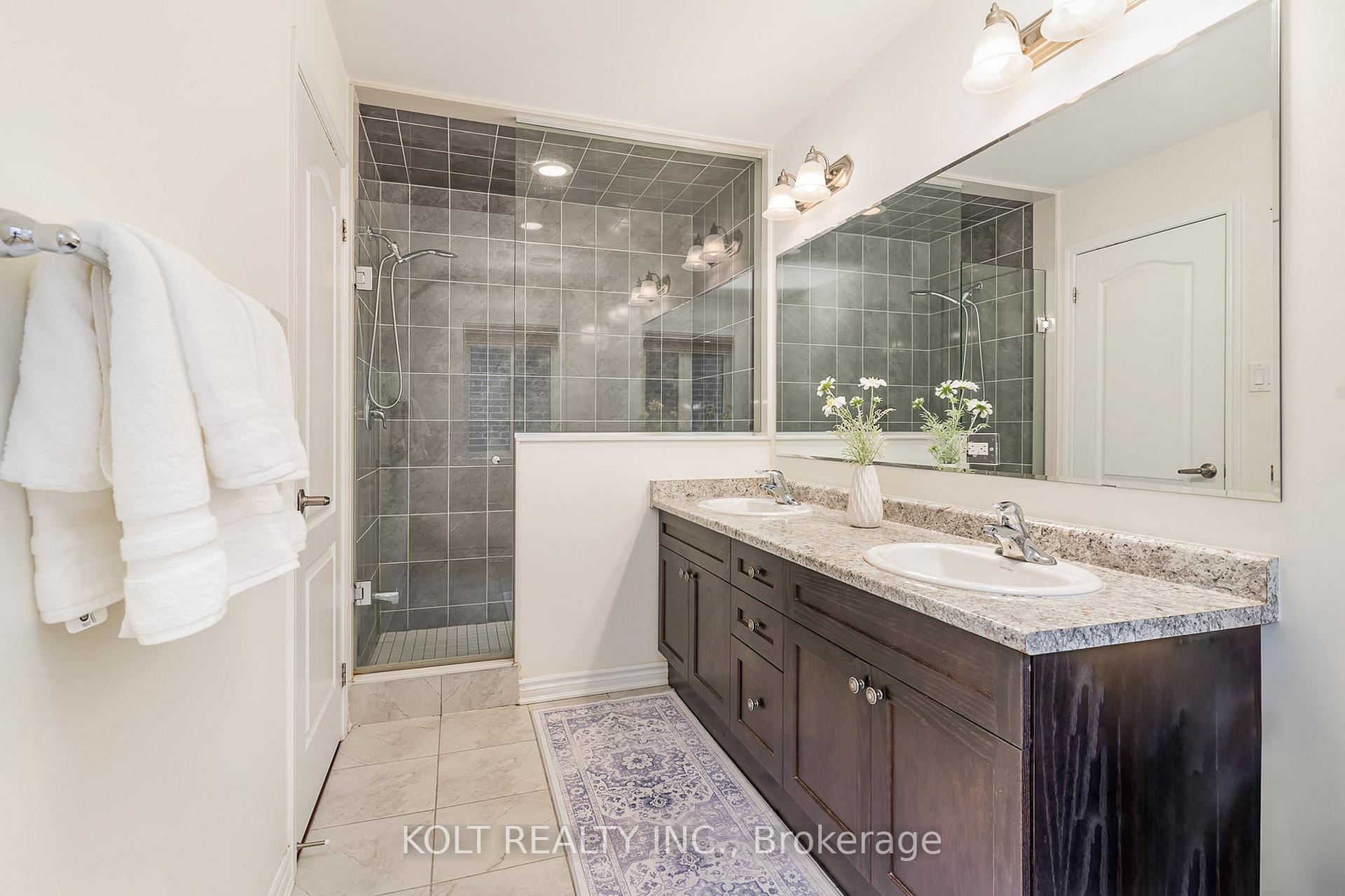 Photo 12 of 9 Herrick Drive, Brampton, Northwest Brampton — HOMEH