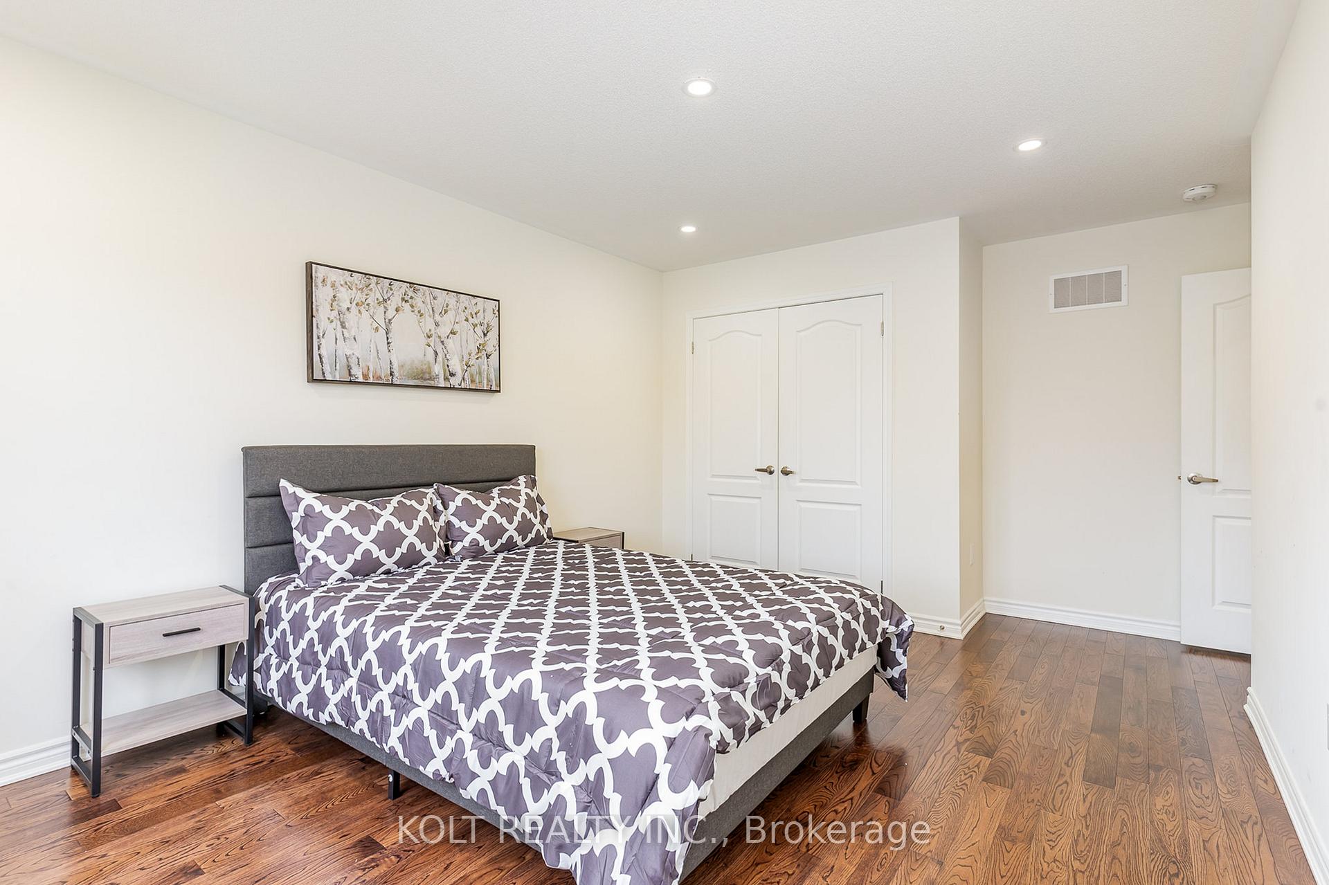 Photo 16 of 9 Herrick Drive, Brampton, Northwest Brampton — HOMEH