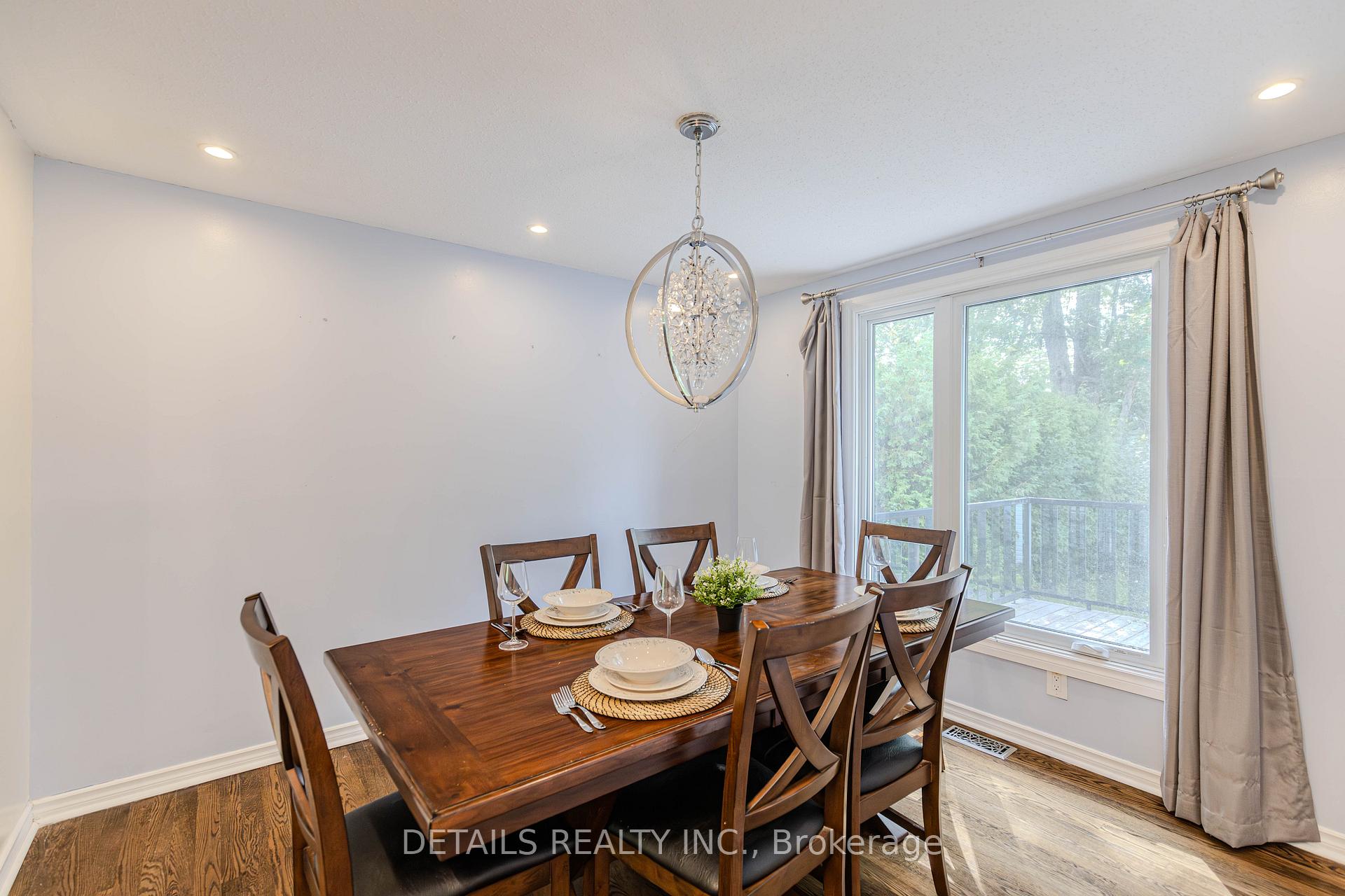 Photo 10 of 20 Trillium Avenue E, Ottawa, City View/Skyline/Fisher Heights/Parkwood Hills — HOMEH