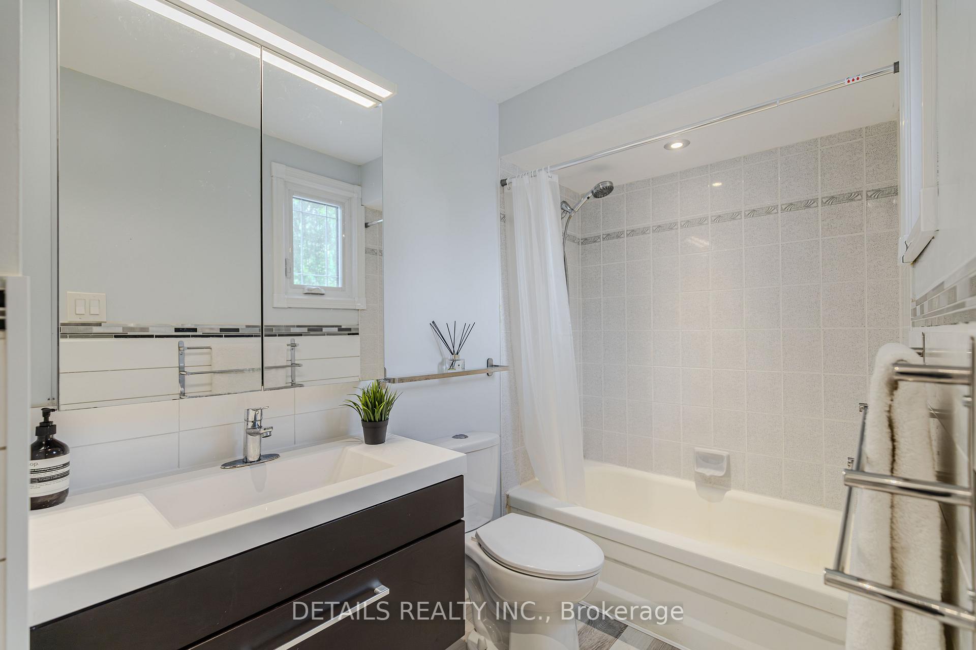 Photo 24 of 20 Trillium Avenue E, Ottawa, City View/Skyline/Fisher Heights/Parkwood Hills — HOMEH
