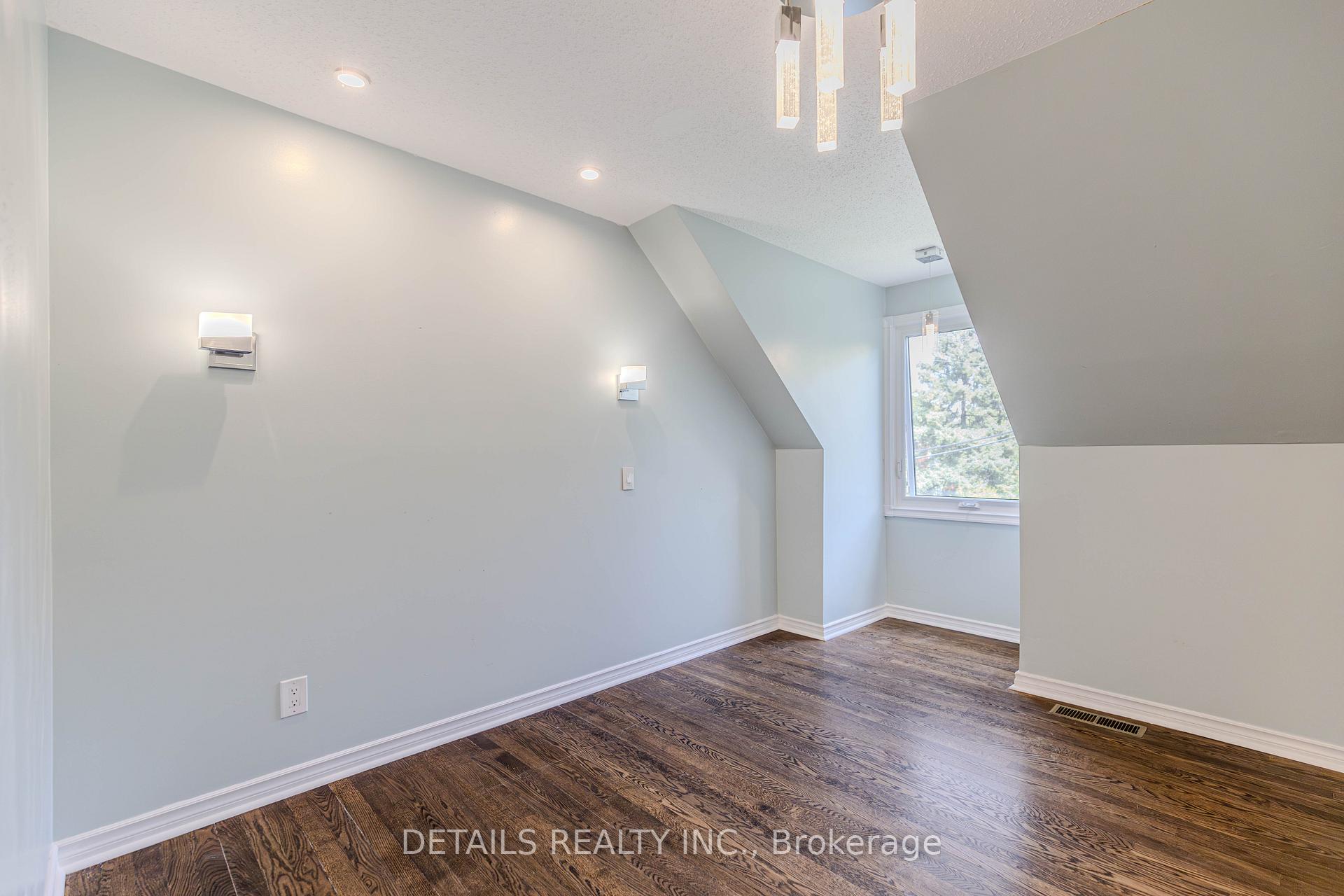 Photo 32 of 20 Trillium Avenue E, Ottawa, City View/Skyline/Fisher Heights/Parkwood Hills — HOMEH