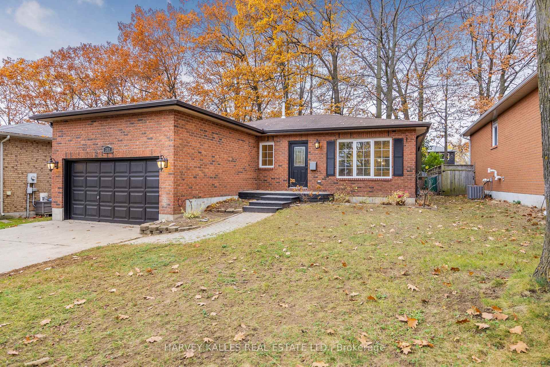 Photo 2 of 380 Leacock Drive, Barrie, Letitia Heights — HOMEH