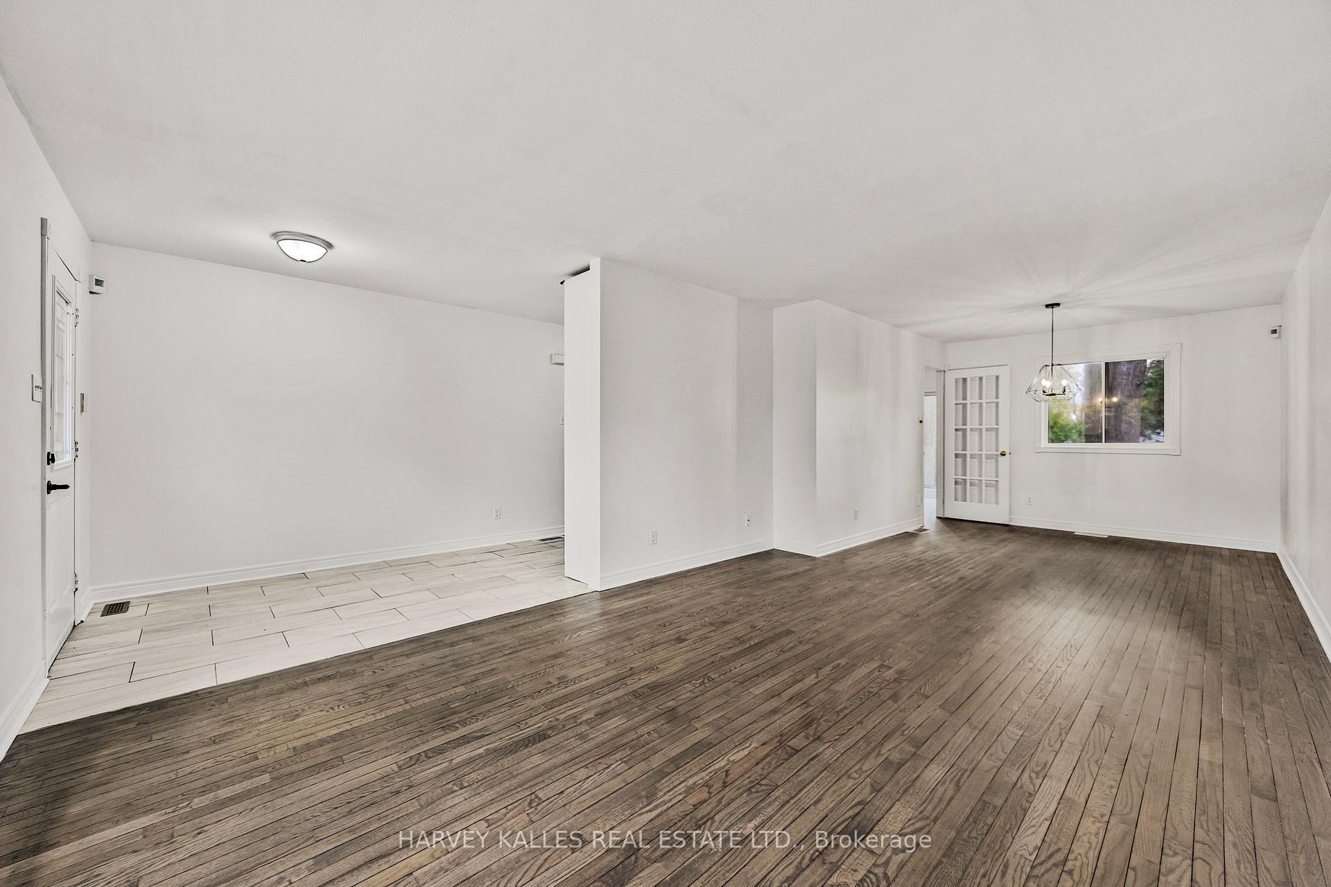 Photo 4 of 380 Leacock Drive, Barrie, Letitia Heights — HOMEH