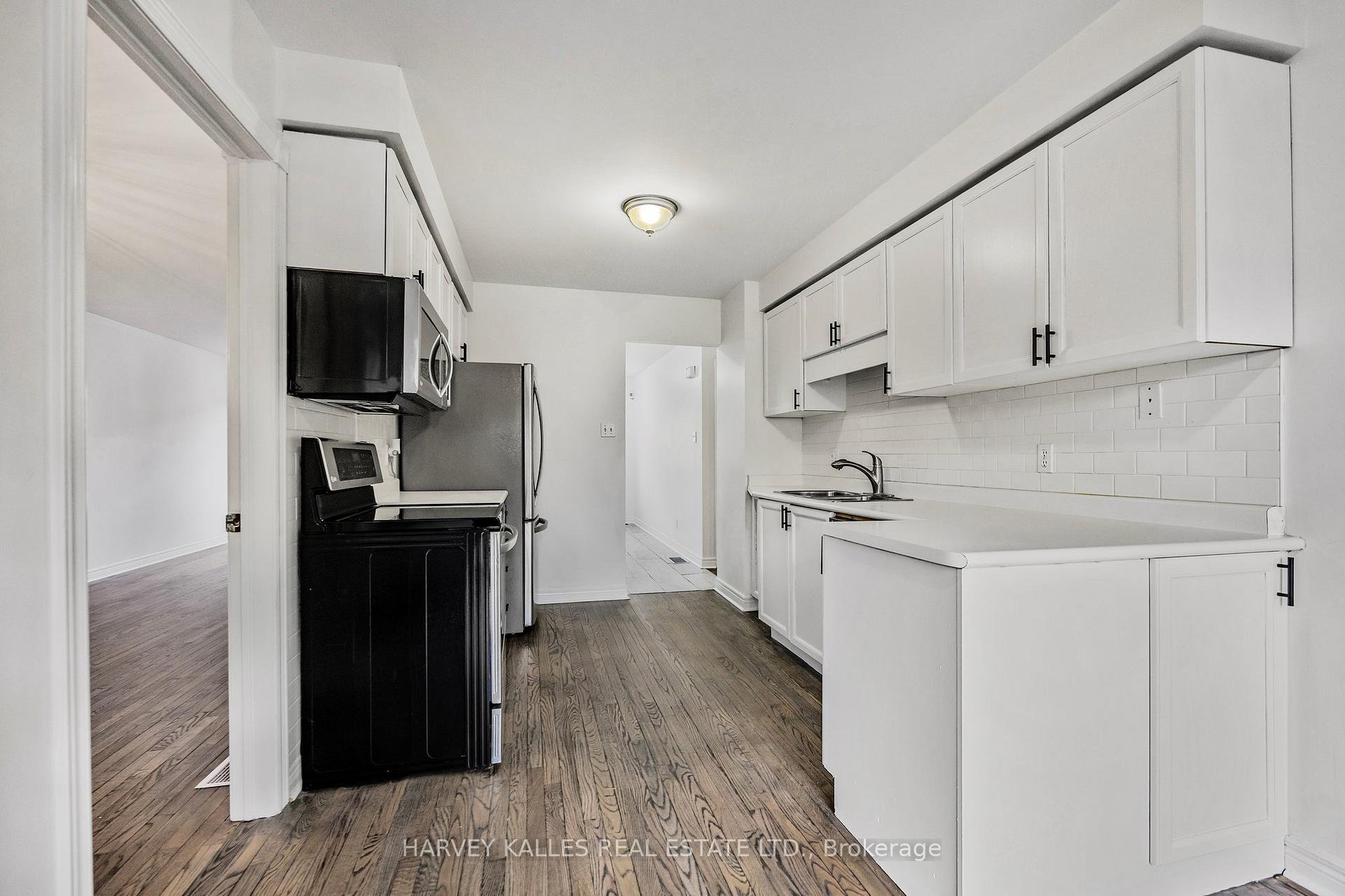 Photo 7 of 380 Leacock Drive, Barrie, Letitia Heights — HOMEH
